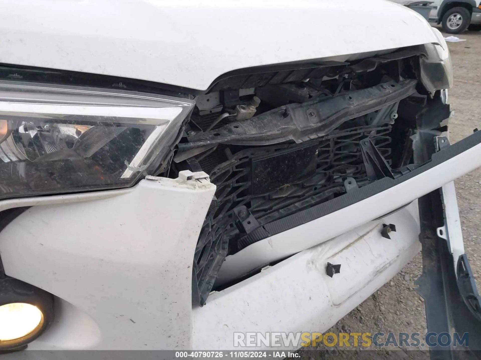 19 Photograph of a damaged car JTEBU5JR8L5758906 TOYOTA 4RUNNER 2020