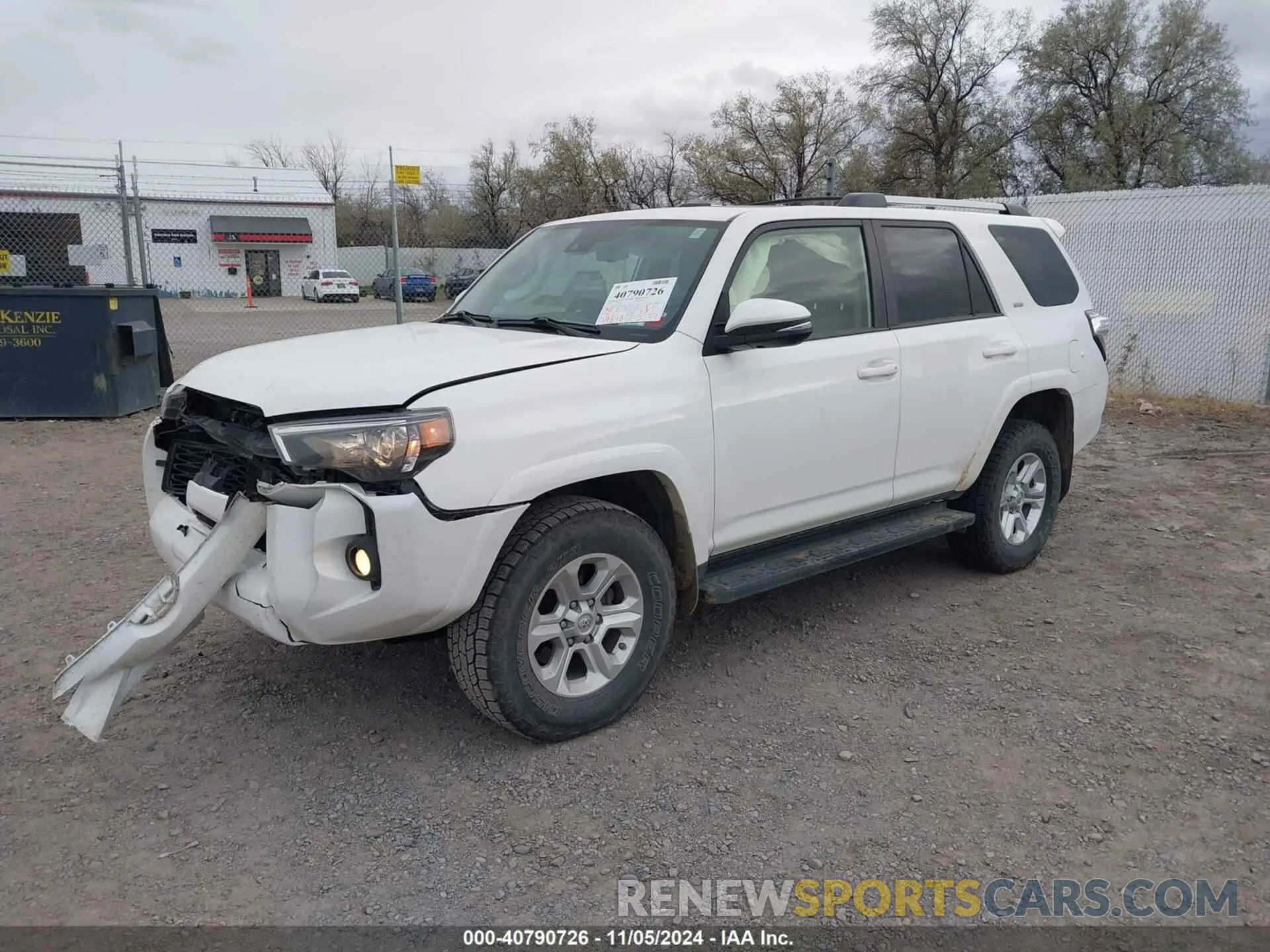 2 Photograph of a damaged car JTEBU5JR8L5758906 TOYOTA 4RUNNER 2020