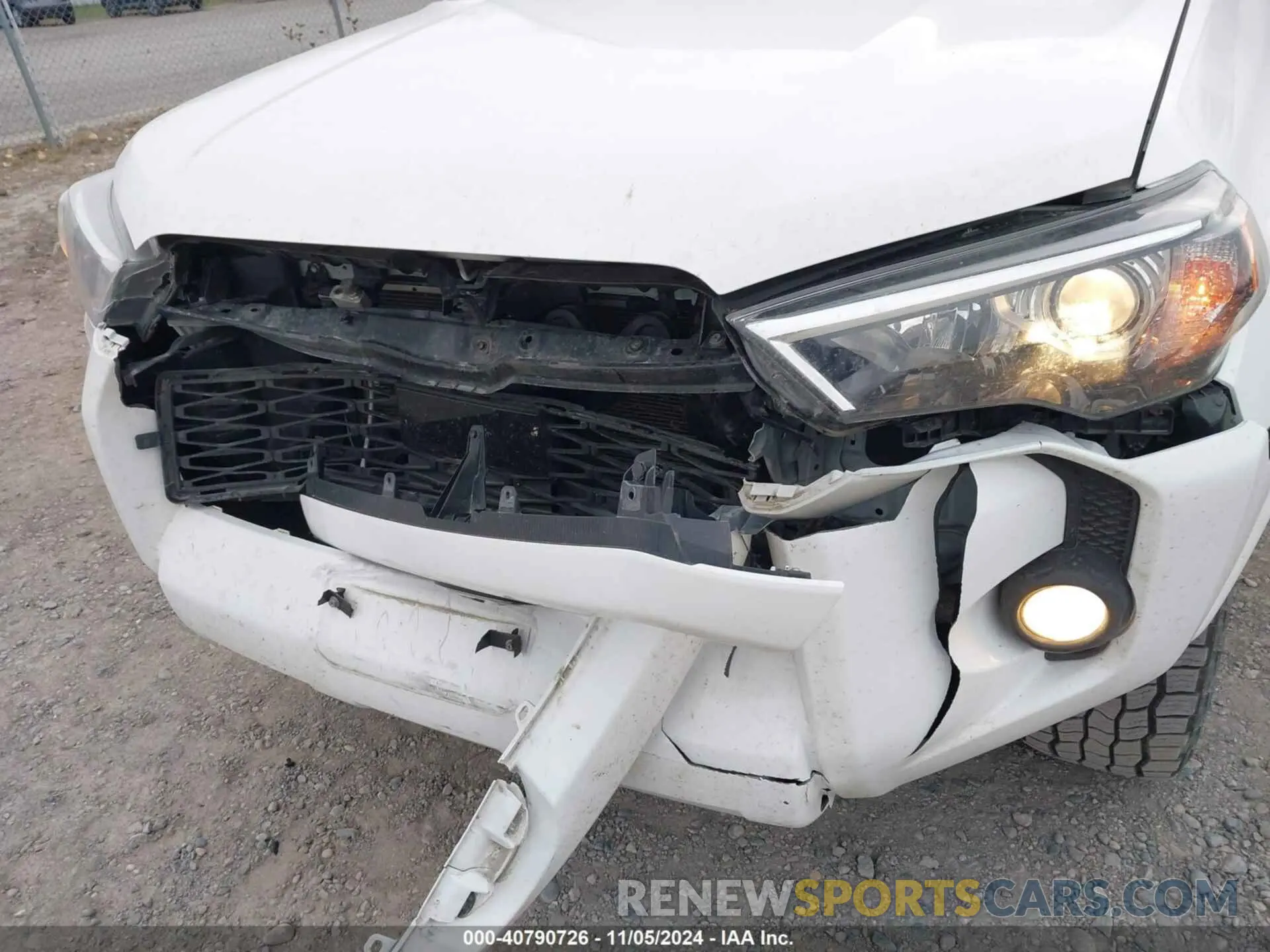 6 Photograph of a damaged car JTEBU5JR8L5758906 TOYOTA 4RUNNER 2020