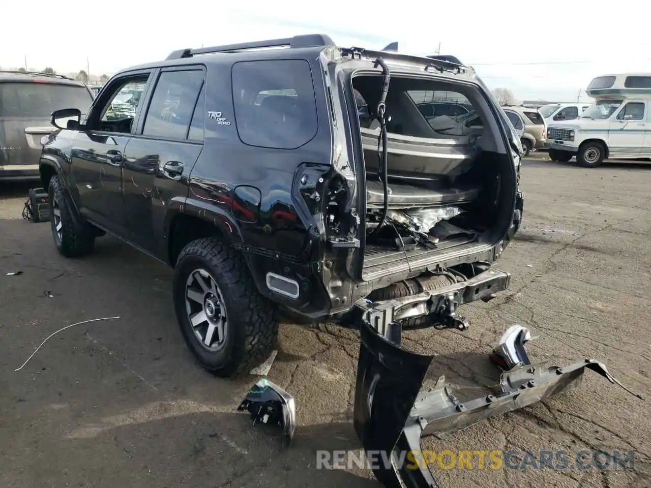 3 Photograph of a damaged car JTEBU5JR8L5760803 TOYOTA 4RUNNER 2020