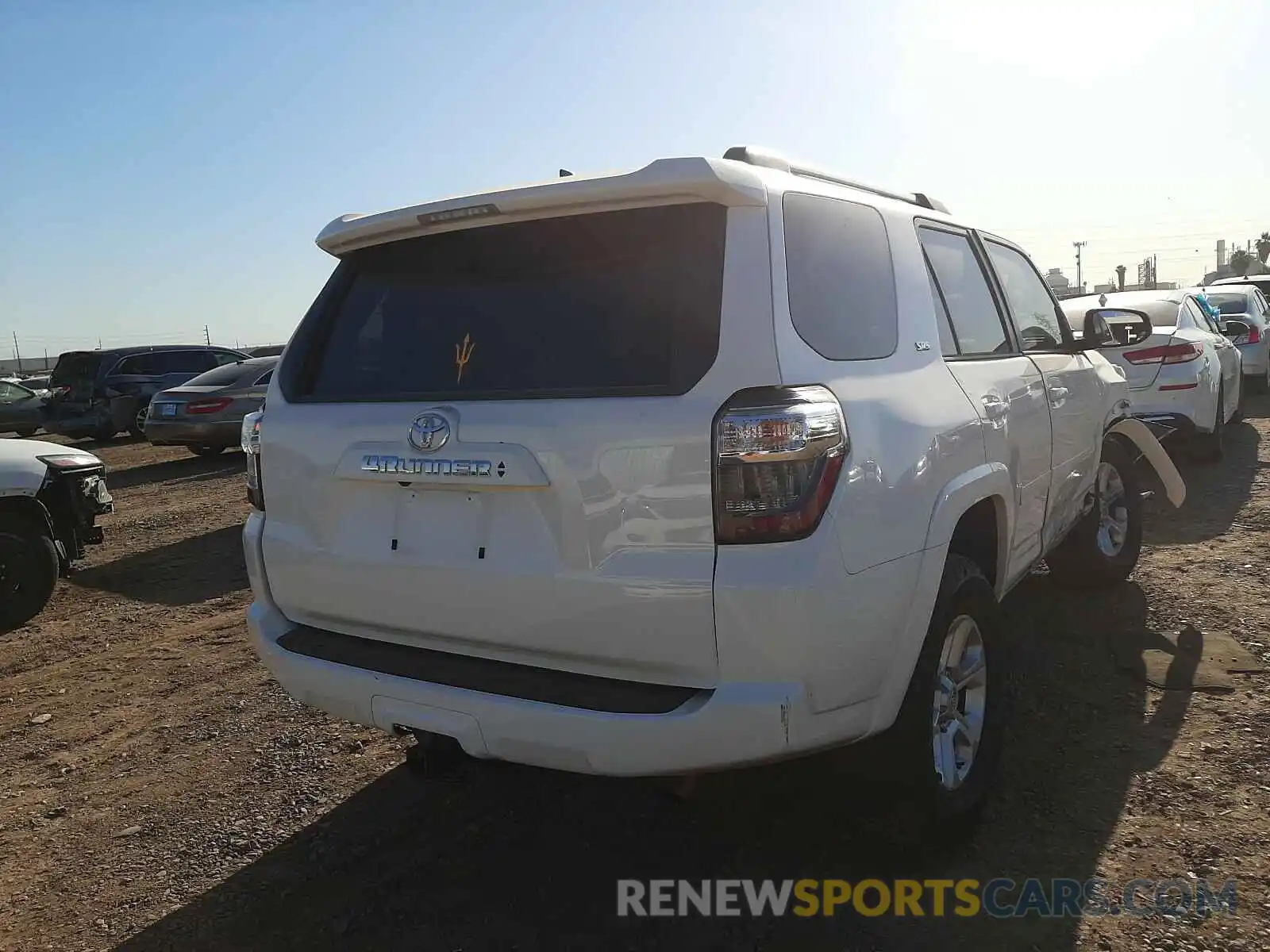 4 Photograph of a damaged car JTEBU5JR8L5761501 TOYOTA 4RUNNER 2020