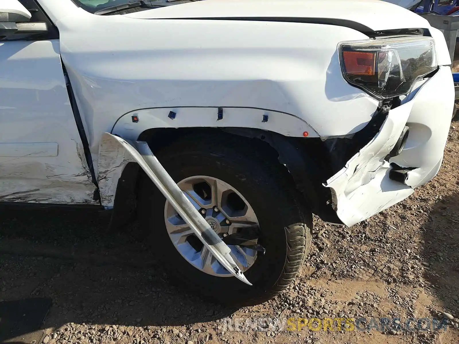 9 Photograph of a damaged car JTEBU5JR8L5761501 TOYOTA 4RUNNER 2020