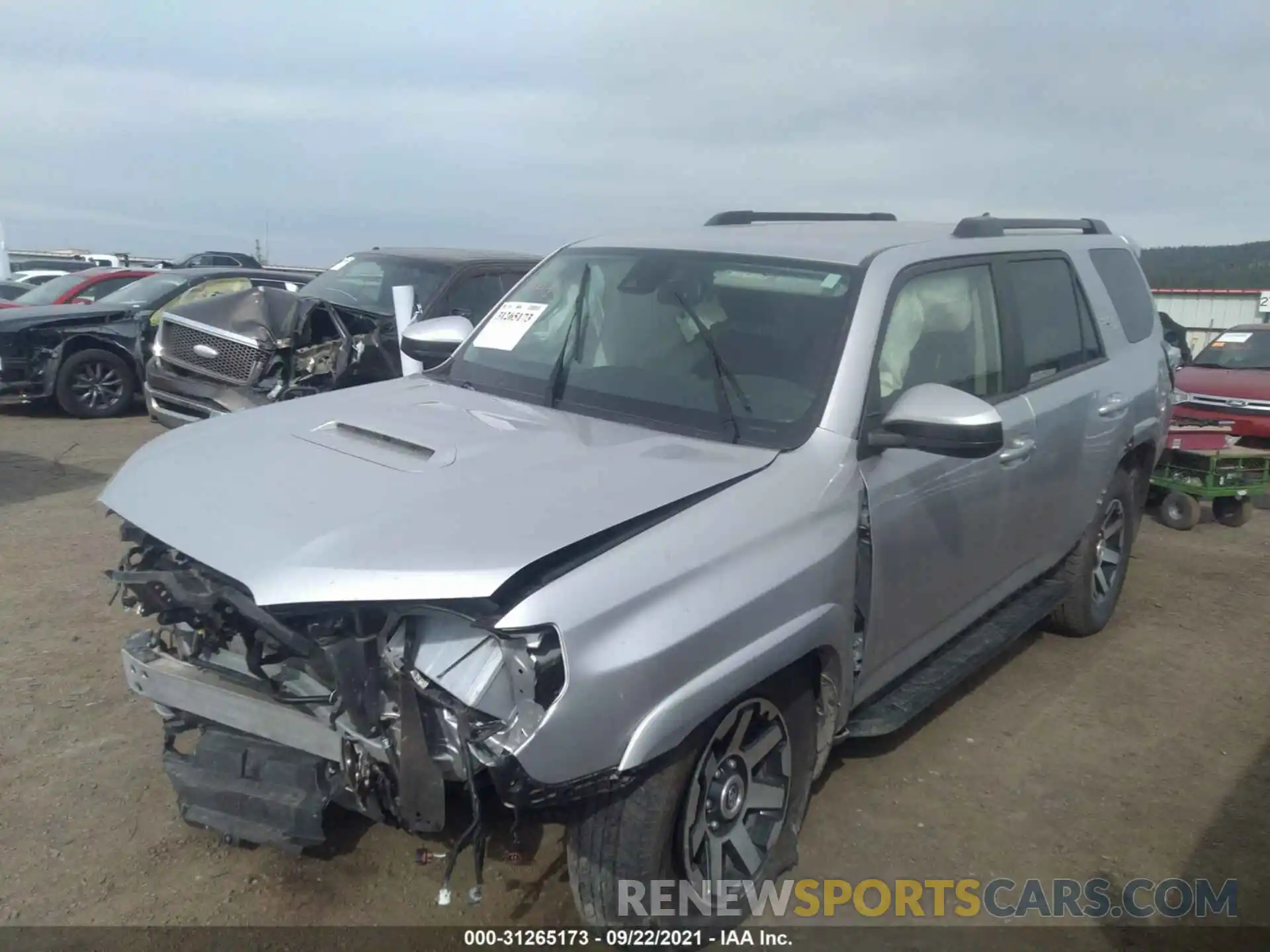 2 Photograph of a damaged car JTEBU5JR8L5764723 TOYOTA 4RUNNER 2020