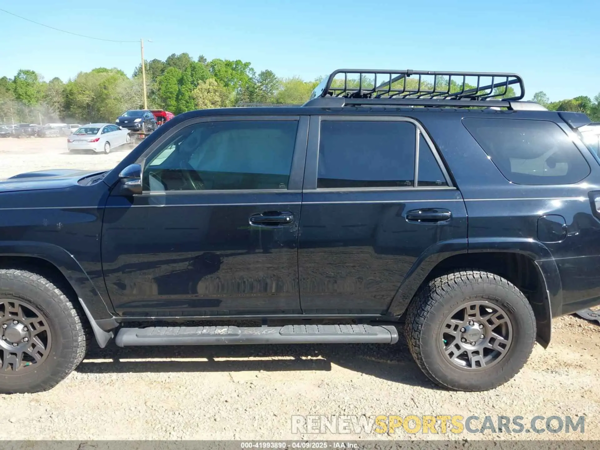14 Photograph of a damaged car JTEBU5JR8L5765239 TOYOTA 4RUNNER 2020