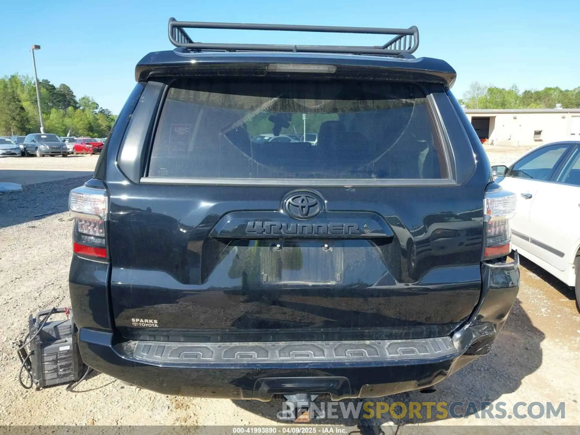 16 Photograph of a damaged car JTEBU5JR8L5765239 TOYOTA 4RUNNER 2020