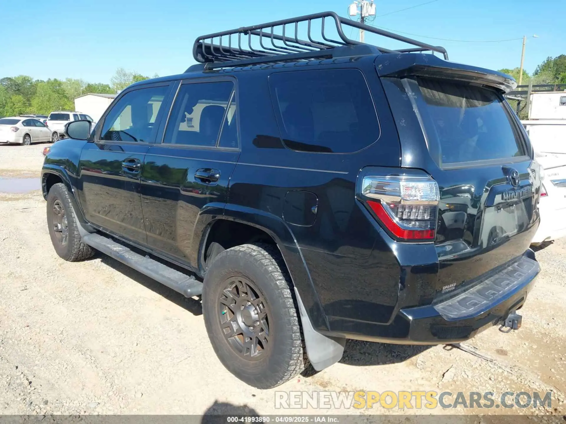 3 Photograph of a damaged car JTEBU5JR8L5765239 TOYOTA 4RUNNER 2020