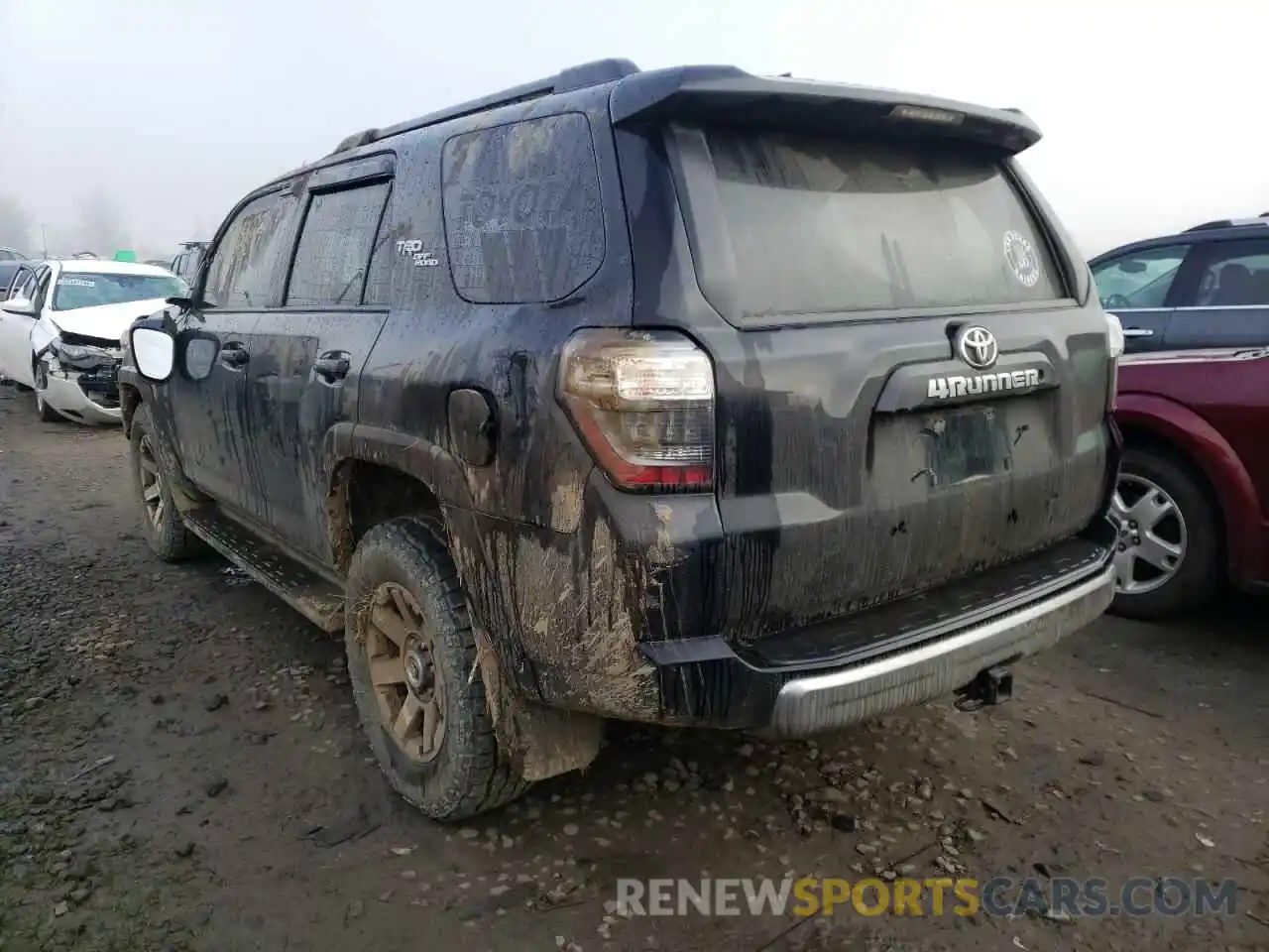 3 Photograph of a damaged car JTEBU5JR8L5779304 TOYOTA 4RUNNER 2020