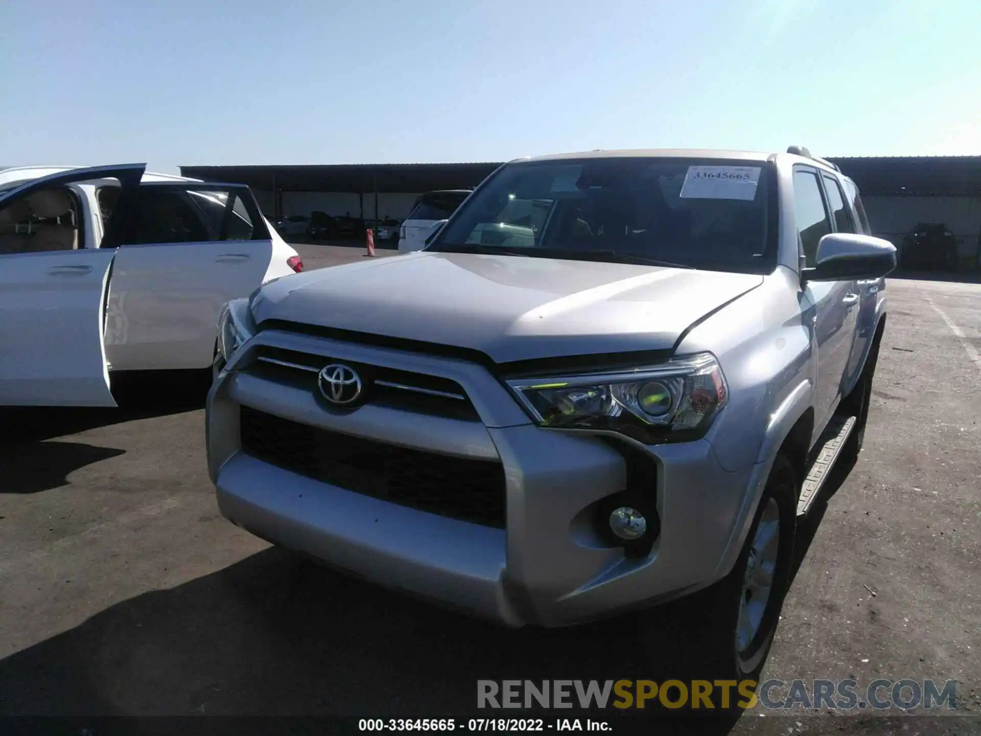 6 Photograph of a damaged car JTEBU5JR8L5779481 TOYOTA 4RUNNER 2020