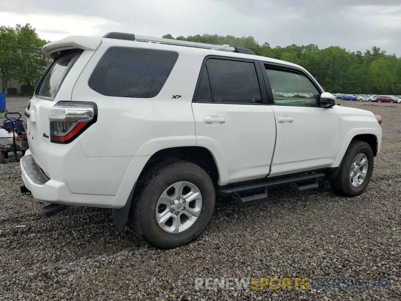 3 Photograph of a damaged car JTEBU5JR8L5782834 TOYOTA 4RUNNER 2020