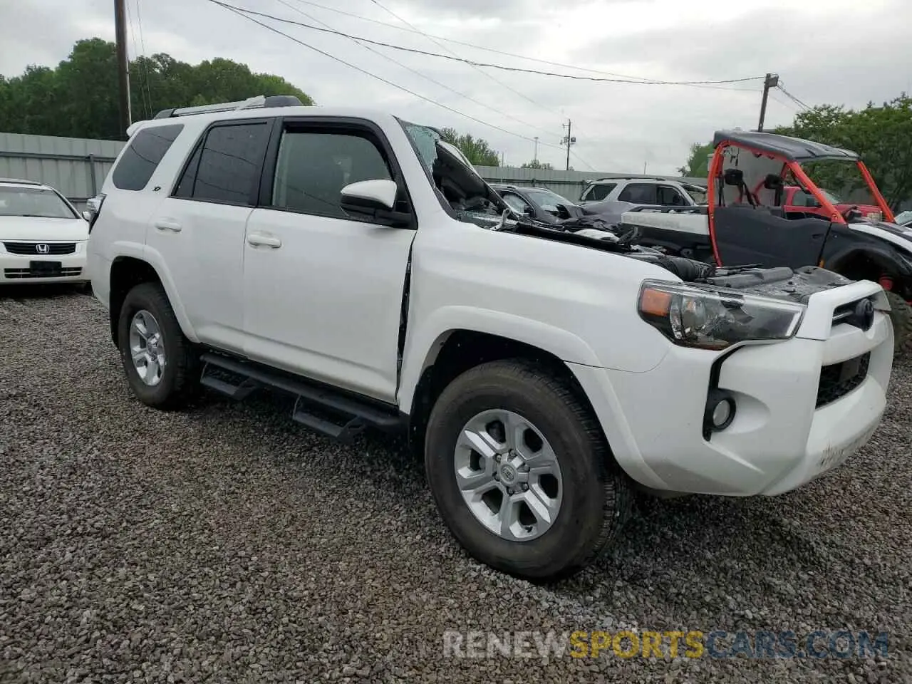 4 Photograph of a damaged car JTEBU5JR8L5782834 TOYOTA 4RUNNER 2020