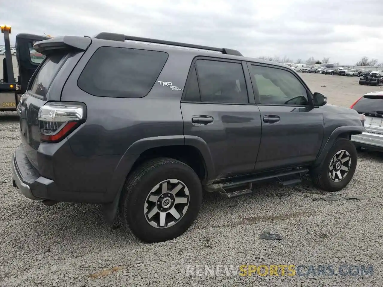 3 Photograph of a damaged car JTEBU5JR8L5801317 TOYOTA 4RUNNER 2020