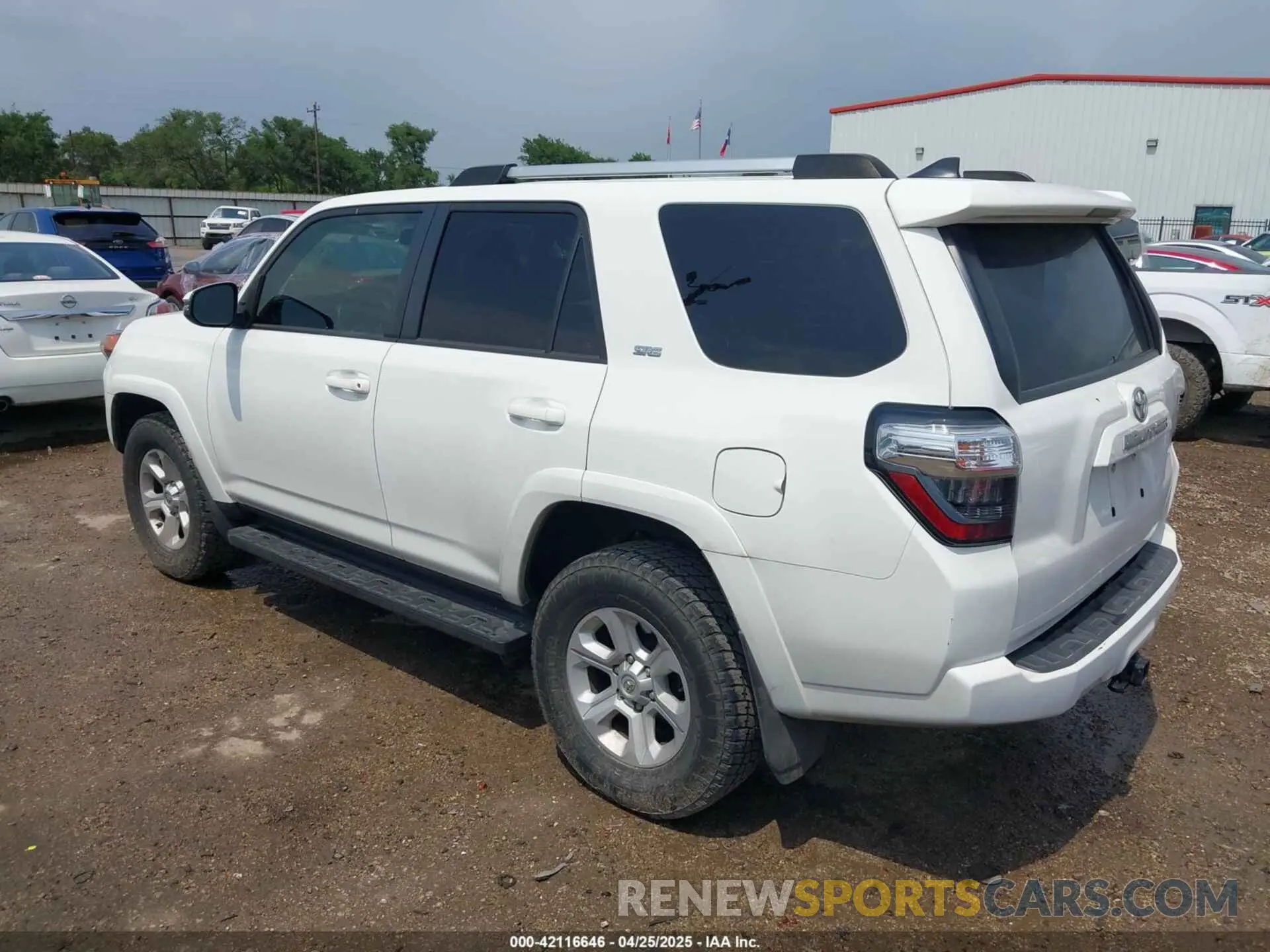 3 Photograph of a damaged car JTEBU5JR9L5738969 TOYOTA 4RUNNER 2020