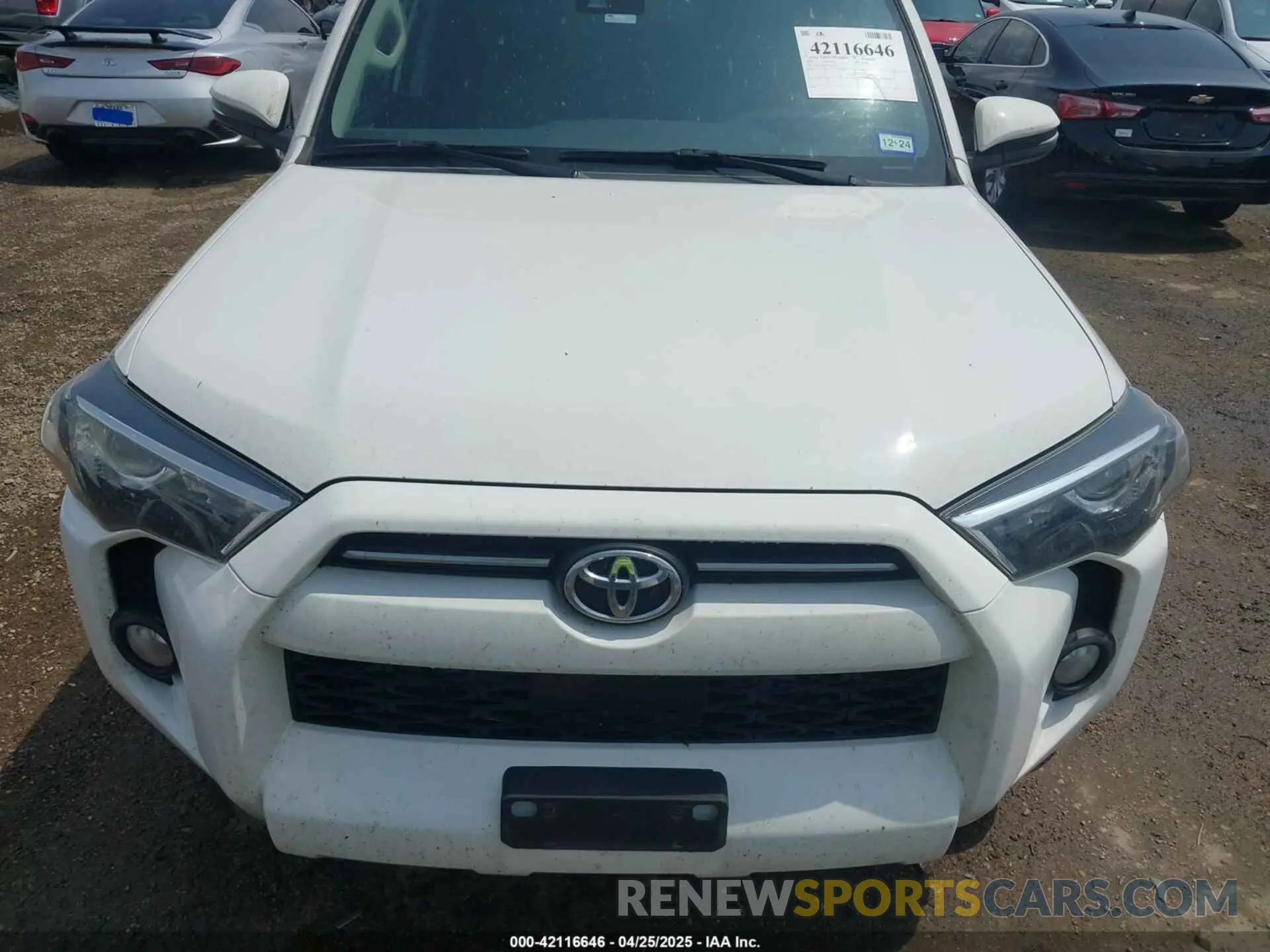 6 Photograph of a damaged car JTEBU5JR9L5738969 TOYOTA 4RUNNER 2020
