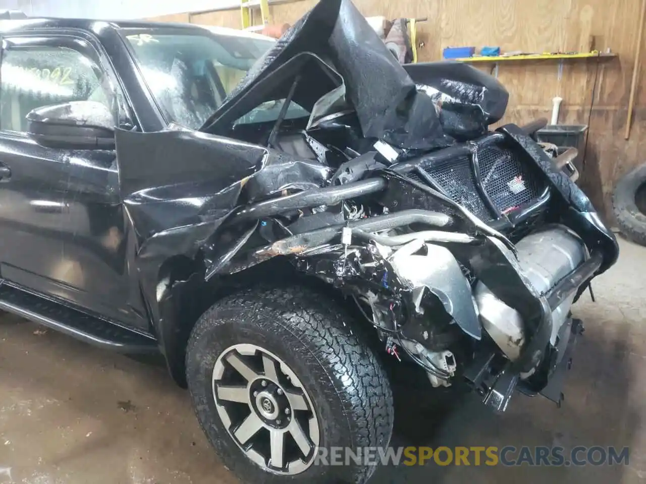 9 Photograph of a damaged car JTEBU5JR9L5744691 TOYOTA 4RUNNER 2020