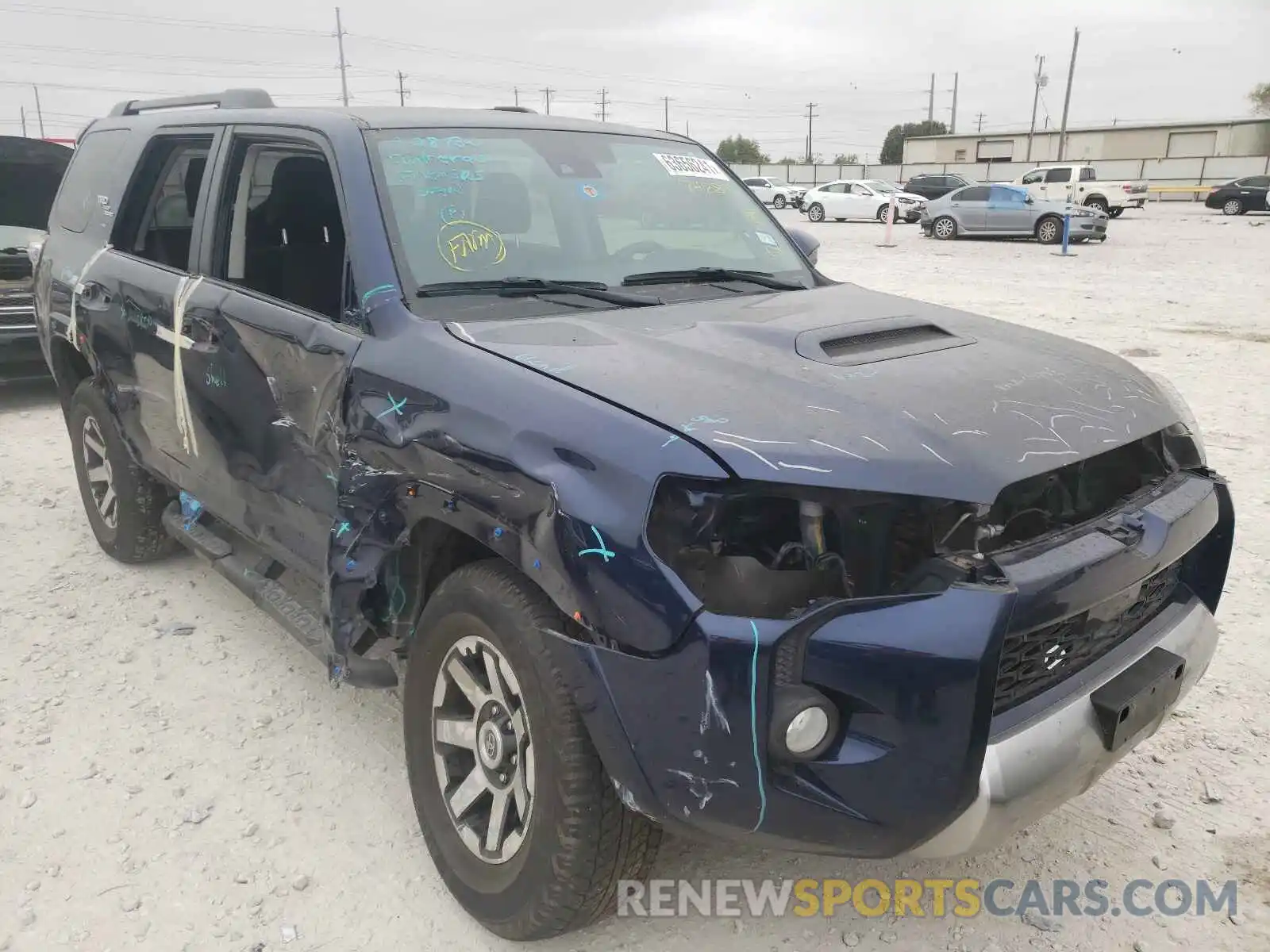 1 Photograph of a damaged car JTEBU5JR9L5748806 TOYOTA 4RUNNER 2020