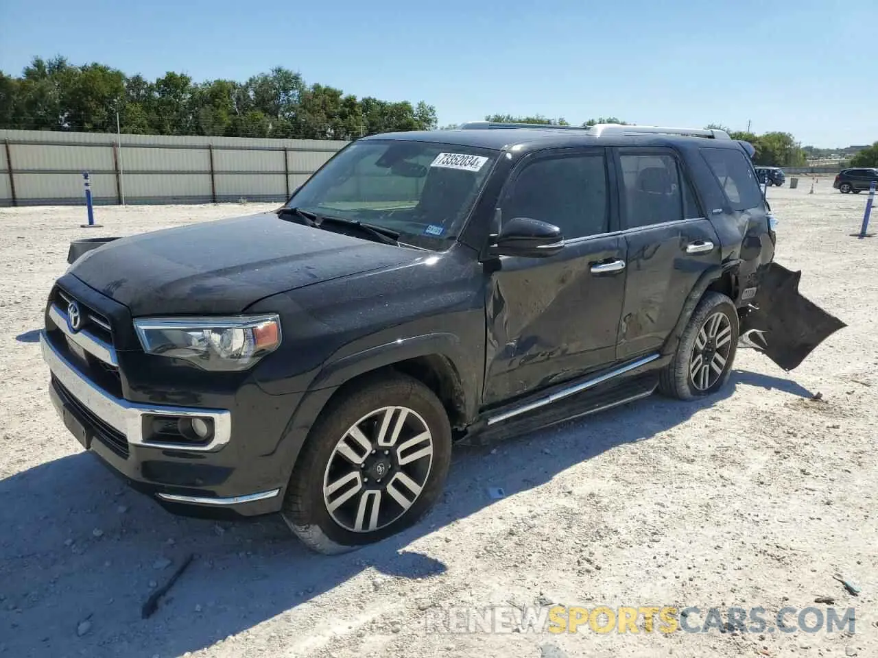 1 Photograph of a damaged car JTEBU5JR9L5757554 TOYOTA 4RUNNER 2020