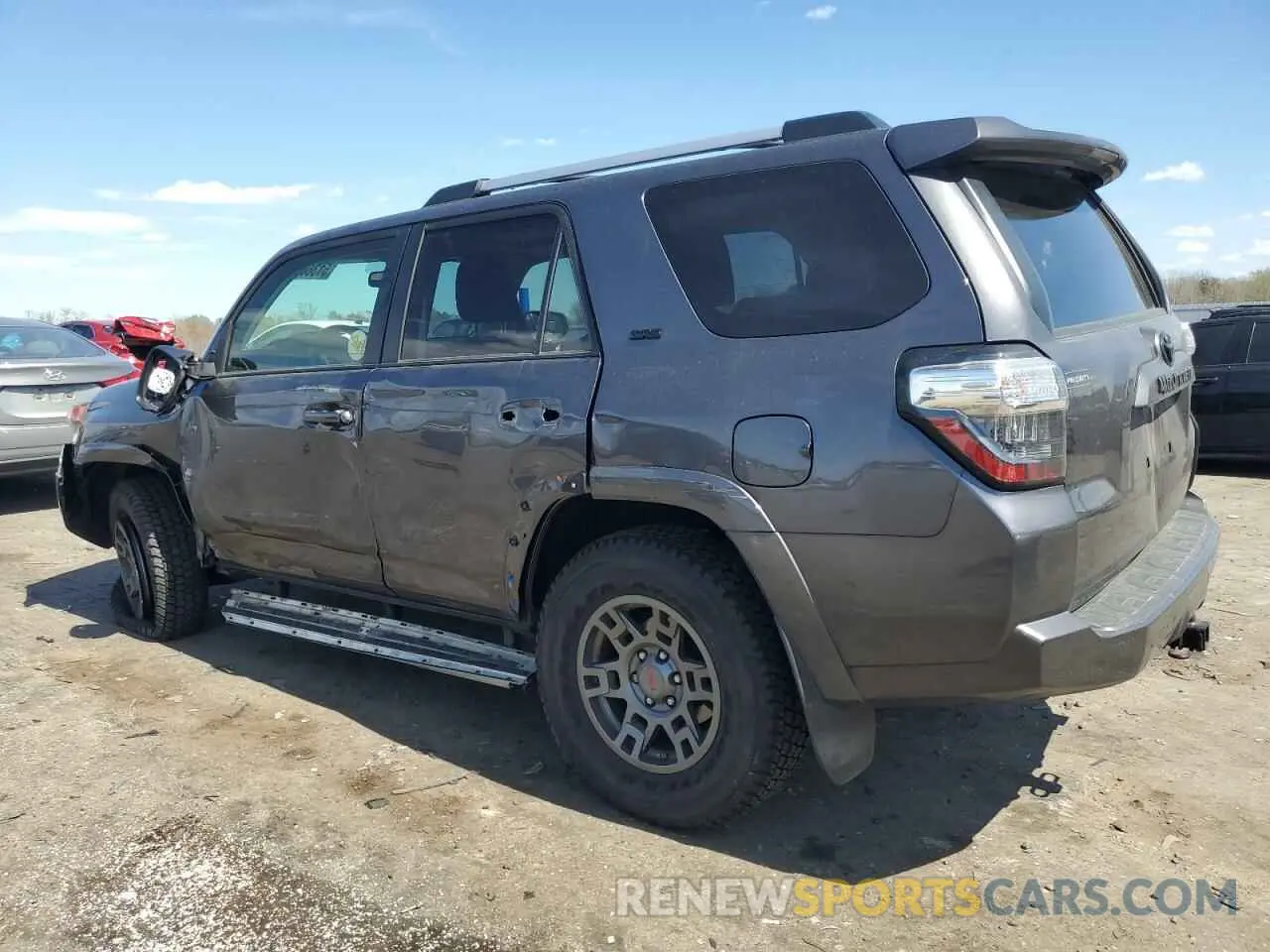 2 Photograph of a damaged car JTEBU5JR9L5758509 TOYOTA 4RUNNER 2020