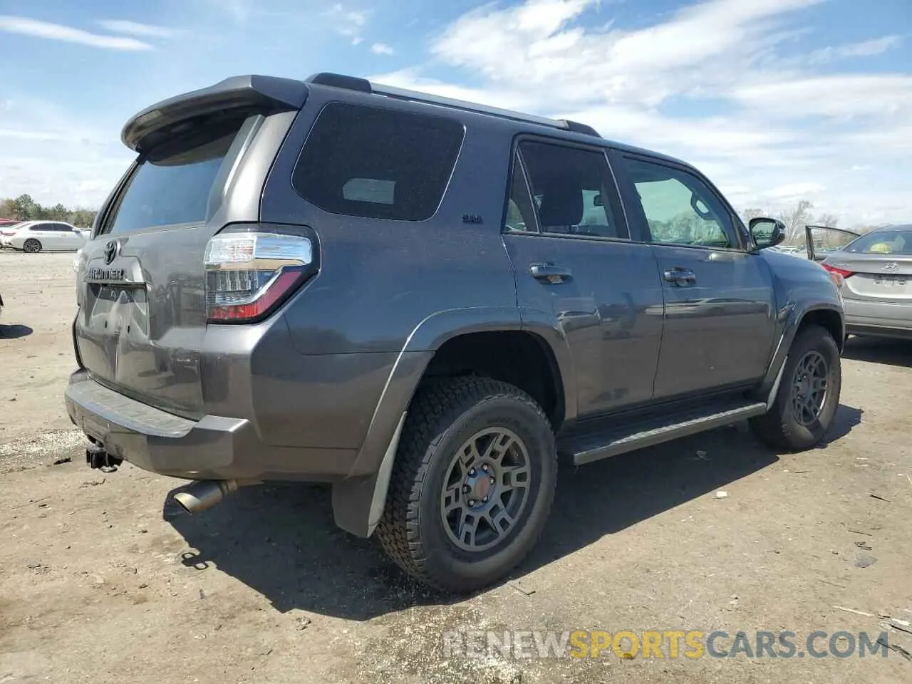 3 Photograph of a damaged car JTEBU5JR9L5758509 TOYOTA 4RUNNER 2020