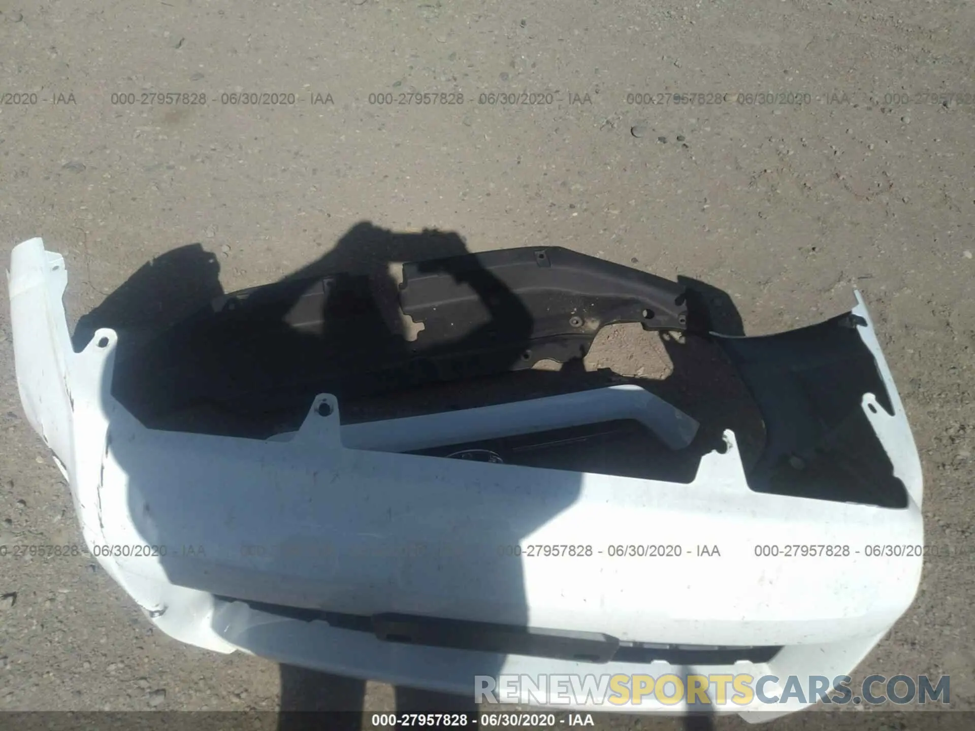 11 Photograph of a damaged car JTEBU5JR9L5771079 TOYOTA 4RUNNER 2020