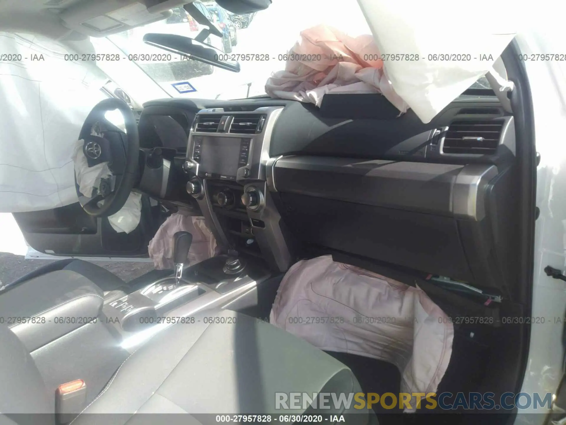 5 Photograph of a damaged car JTEBU5JR9L5771079 TOYOTA 4RUNNER 2020
