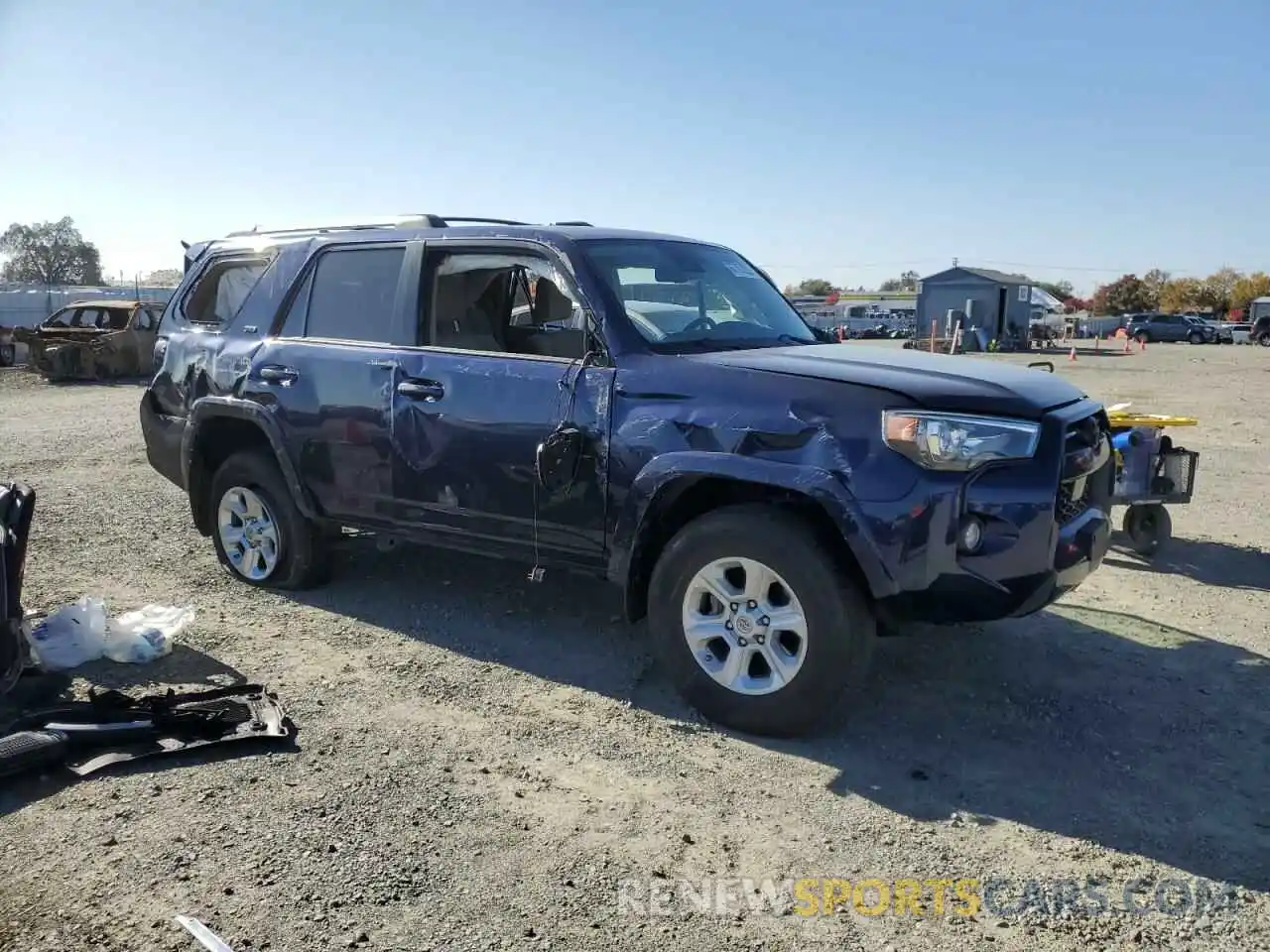 4 Photograph of a damaged car JTEBU5JR9L5772622 TOYOTA 4RUNNER 2020