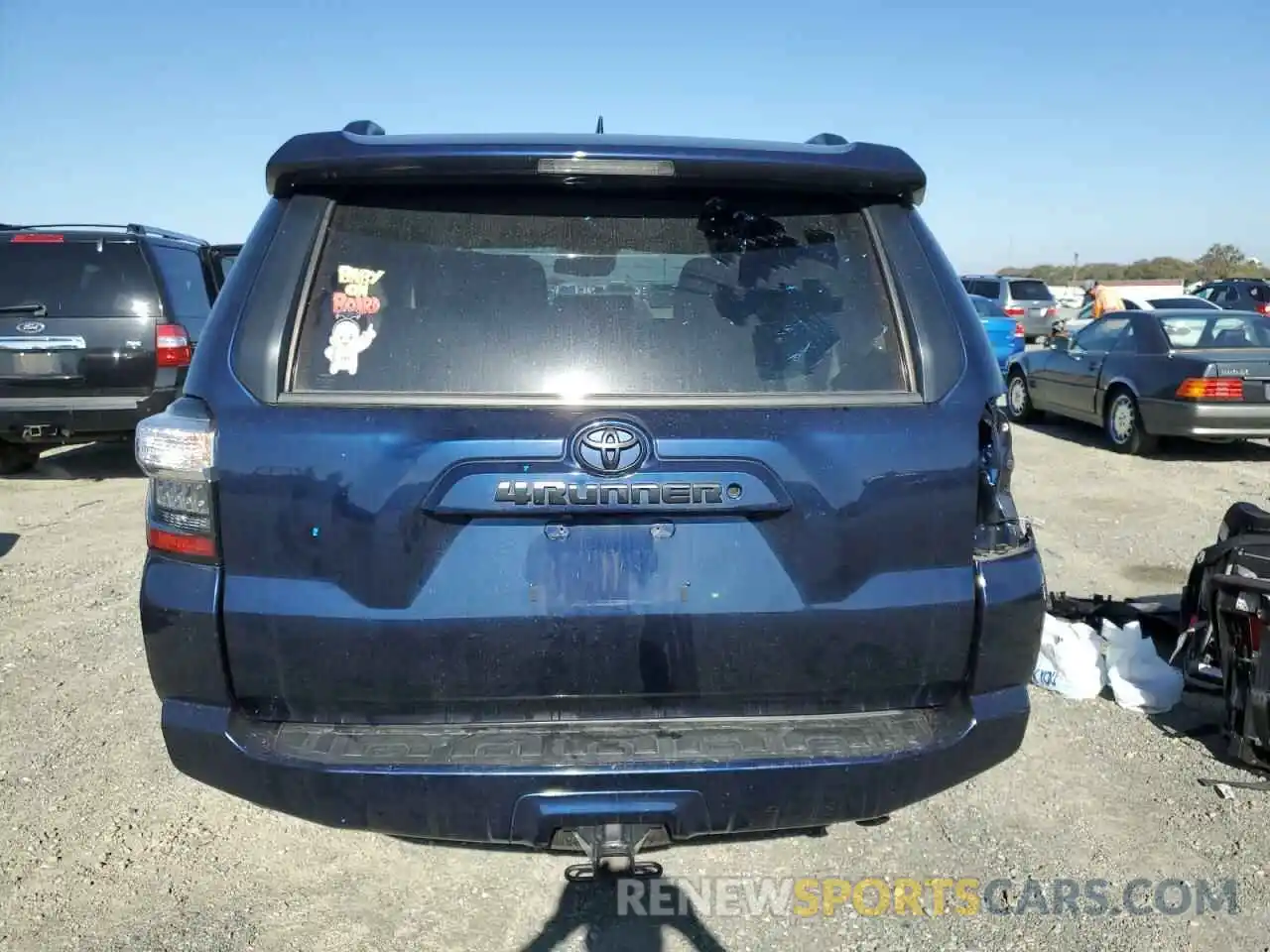 6 Photograph of a damaged car JTEBU5JR9L5772622 TOYOTA 4RUNNER 2020