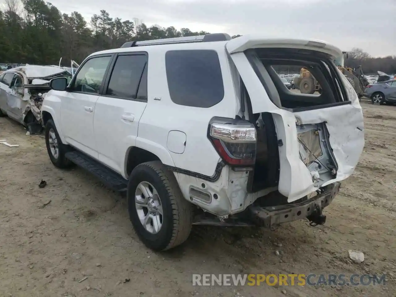 3 Photograph of a damaged car JTEBU5JR9L5773172 TOYOTA 4RUNNER 2020