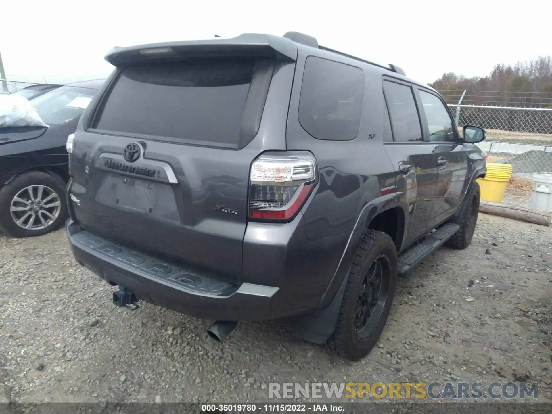 4 Photograph of a damaged car JTEBU5JR9L5773236 TOYOTA 4RUNNER 2020