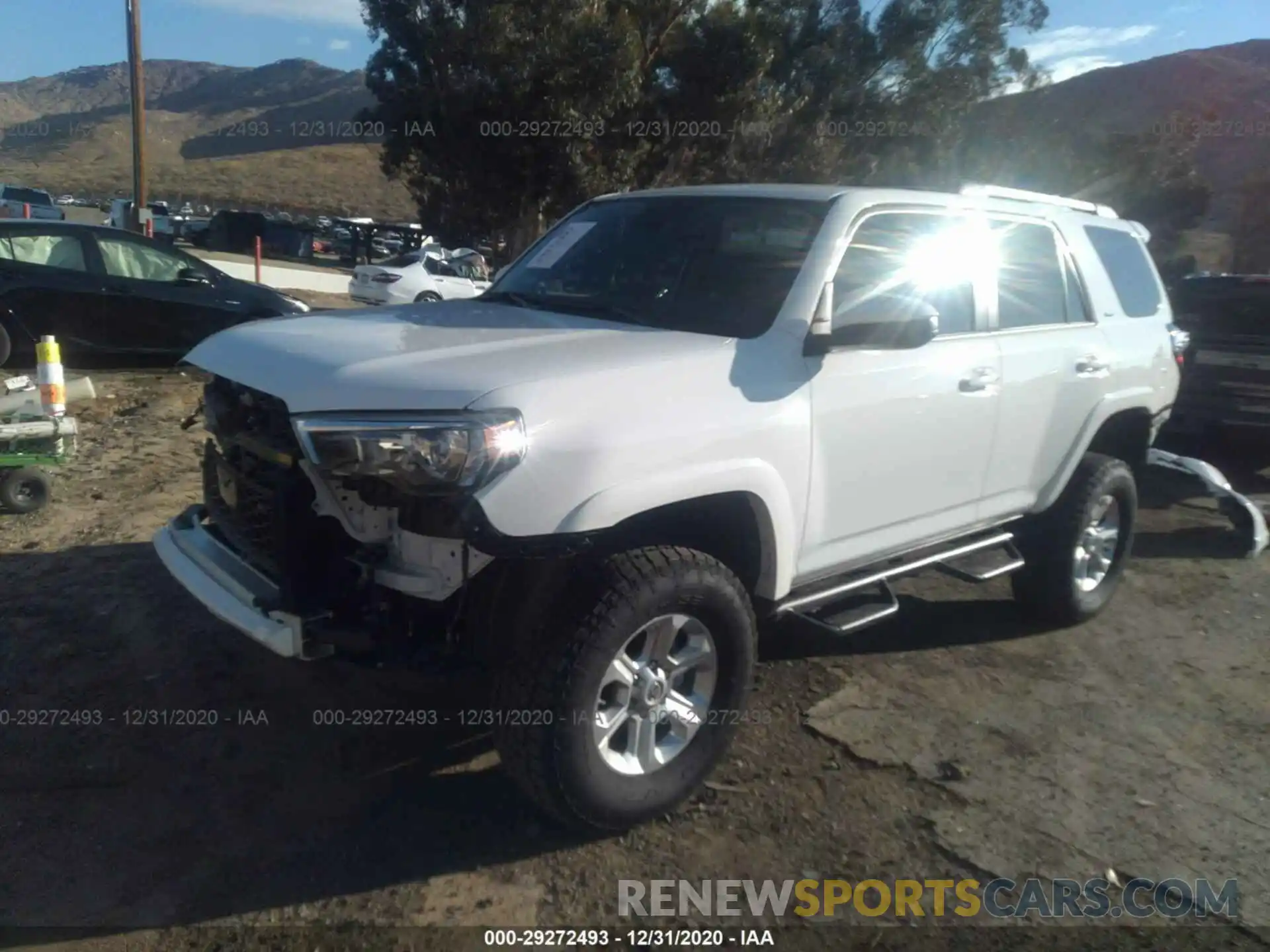 2 Photograph of a damaged car JTEBU5JR9L5775844 TOYOTA 4RUNNER 2020