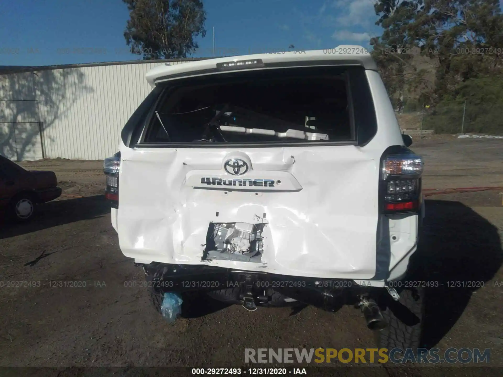 6 Photograph of a damaged car JTEBU5JR9L5775844 TOYOTA 4RUNNER 2020