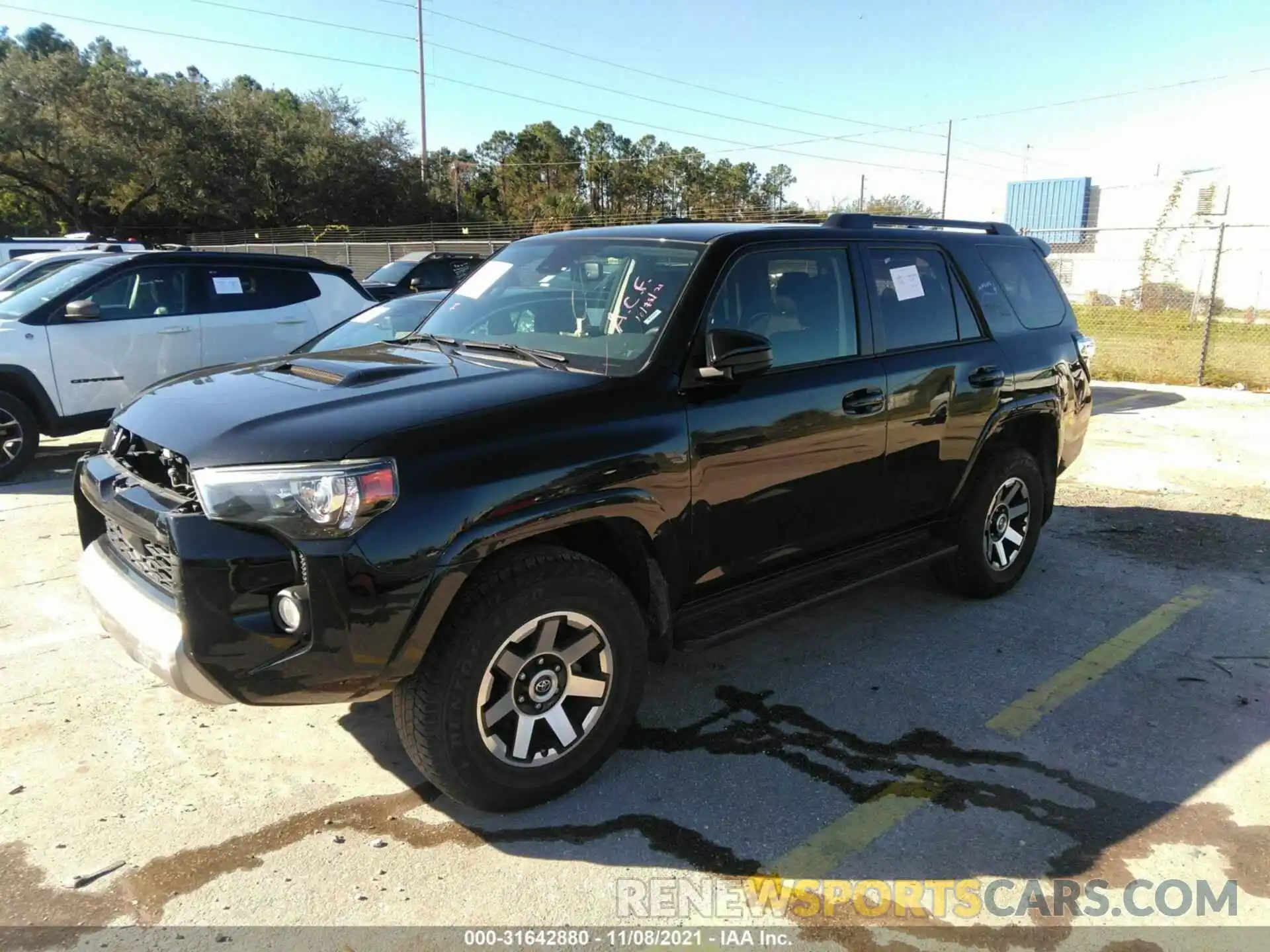 2 Photograph of a damaged car JTEBU5JR9L5777867 TOYOTA 4RUNNER 2020