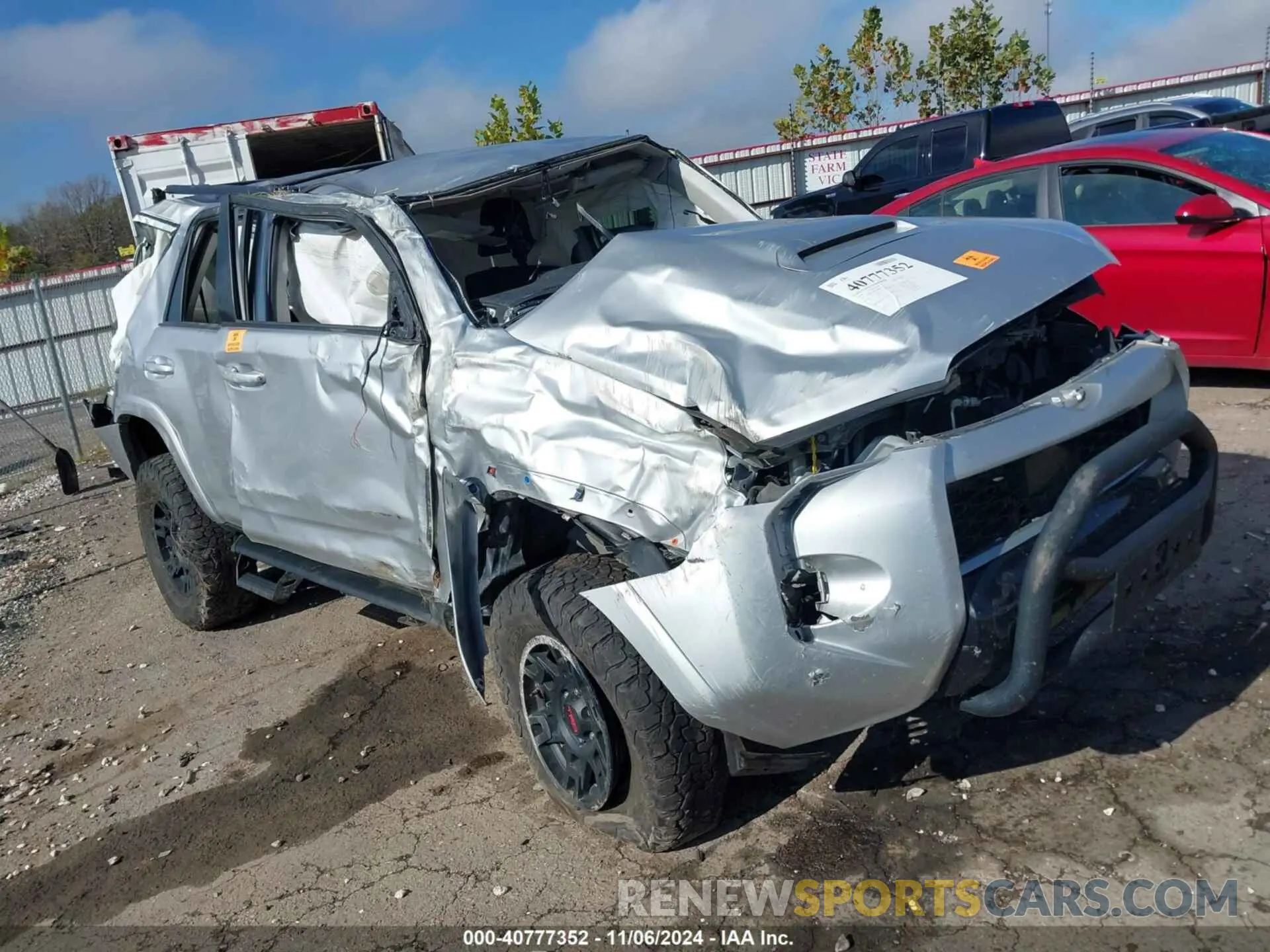 1 Photograph of a damaged car JTEBU5JR9L5780655 TOYOTA 4RUNNER 2020
