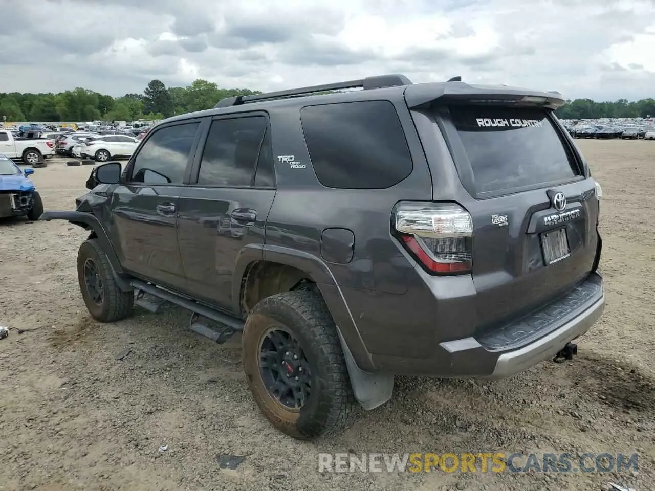 2 Photograph of a damaged car JTEBU5JR9L5790120 TOYOTA 4RUNNER 2020