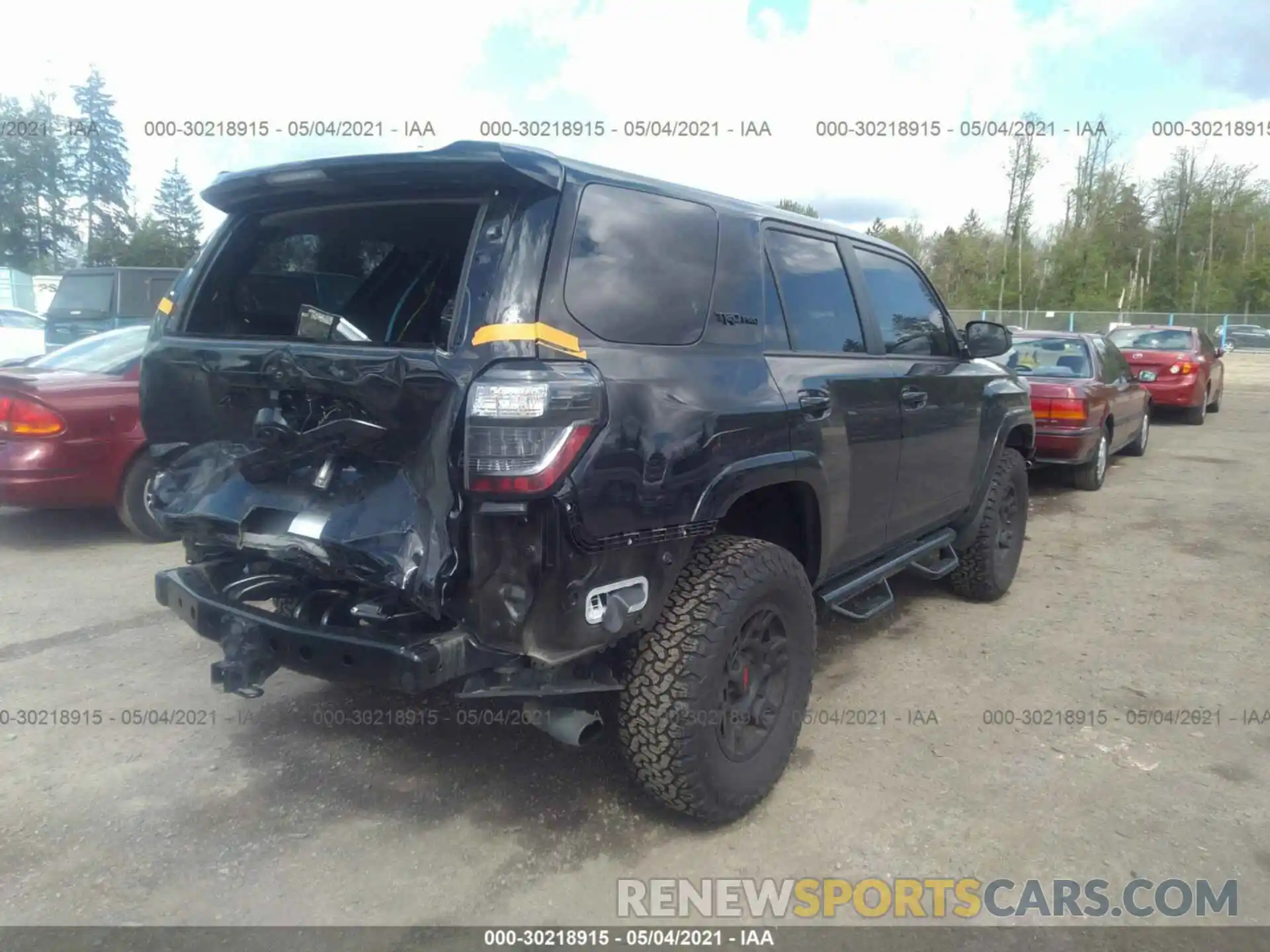 4 Photograph of a damaged car JTEBU5JR9L5791980 TOYOTA 4RUNNER 2020