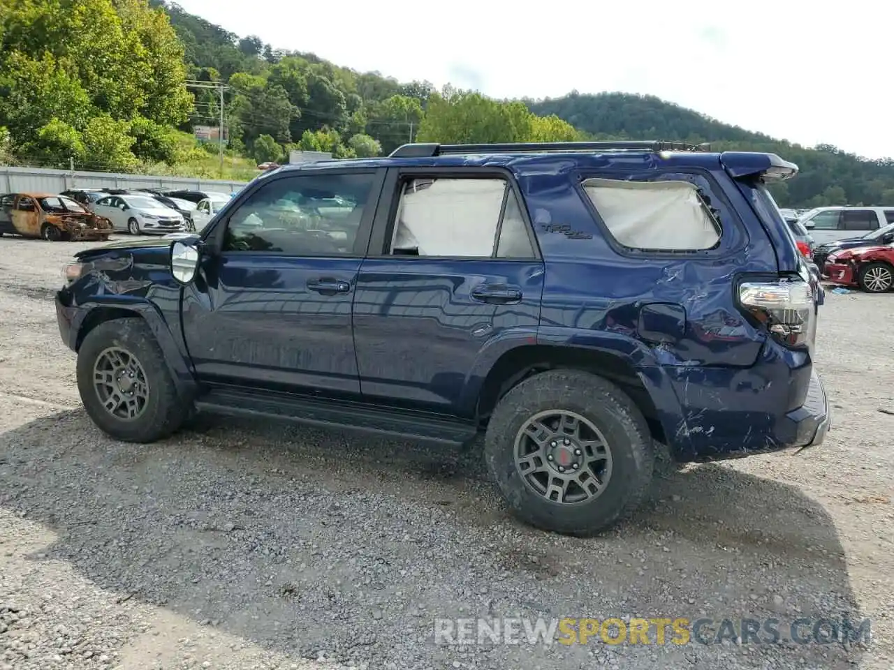 9 Photograph of a damaged car JTEBU5JR9L5796659 TOYOTA 4RUNNER 2020