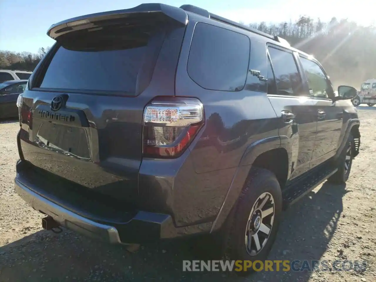 4 Photograph of a damaged car JTEBU5JR9L5802332 TOYOTA 4RUNNER 2020