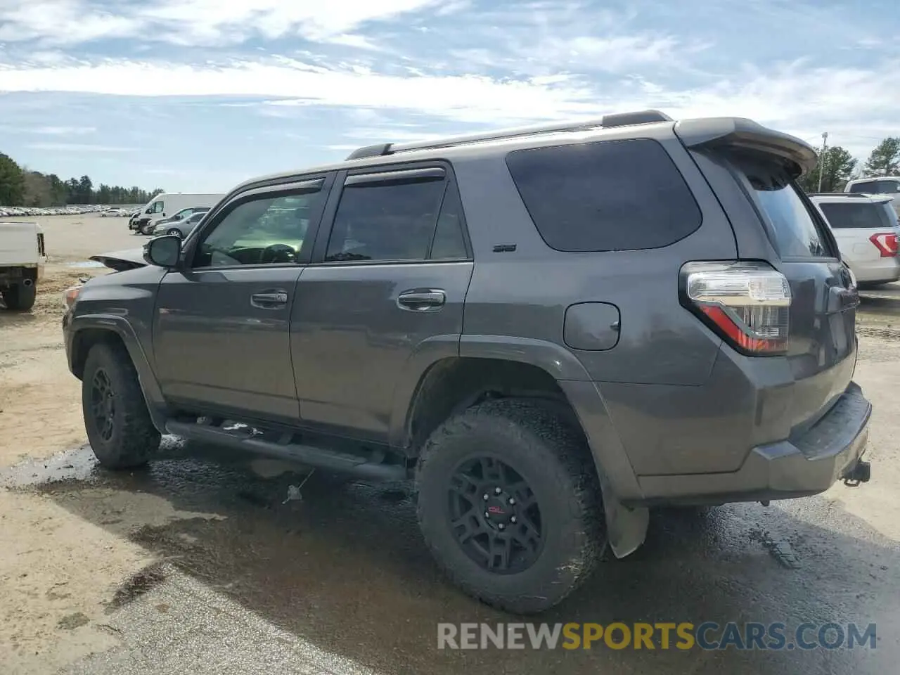 2 Photograph of a damaged car JTEBU5JR9L5805876 TOYOTA 4RUNNER 2020