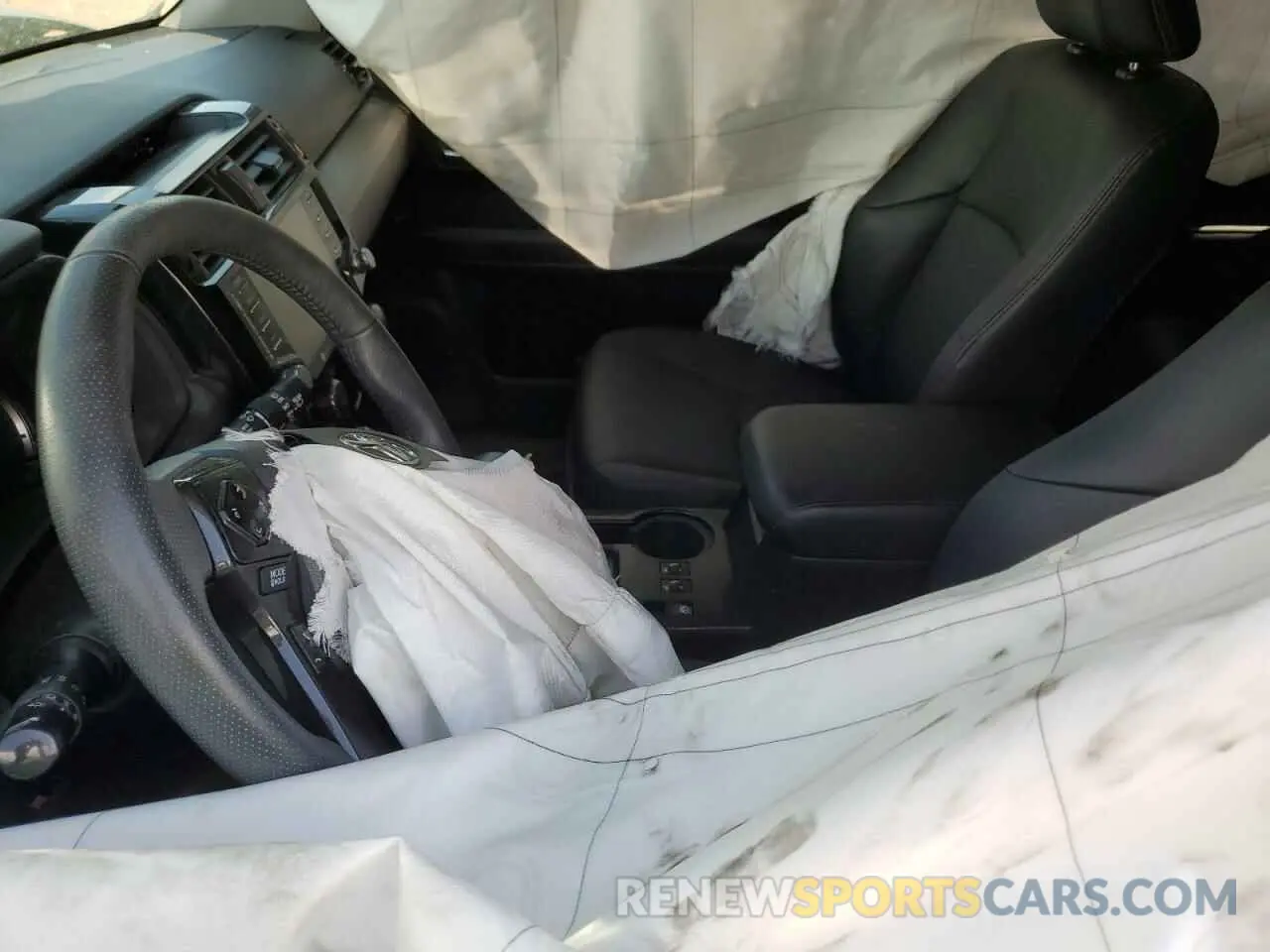 7 Photograph of a damaged car JTEBU5JR9L5810589 TOYOTA 4RUNNER 2020