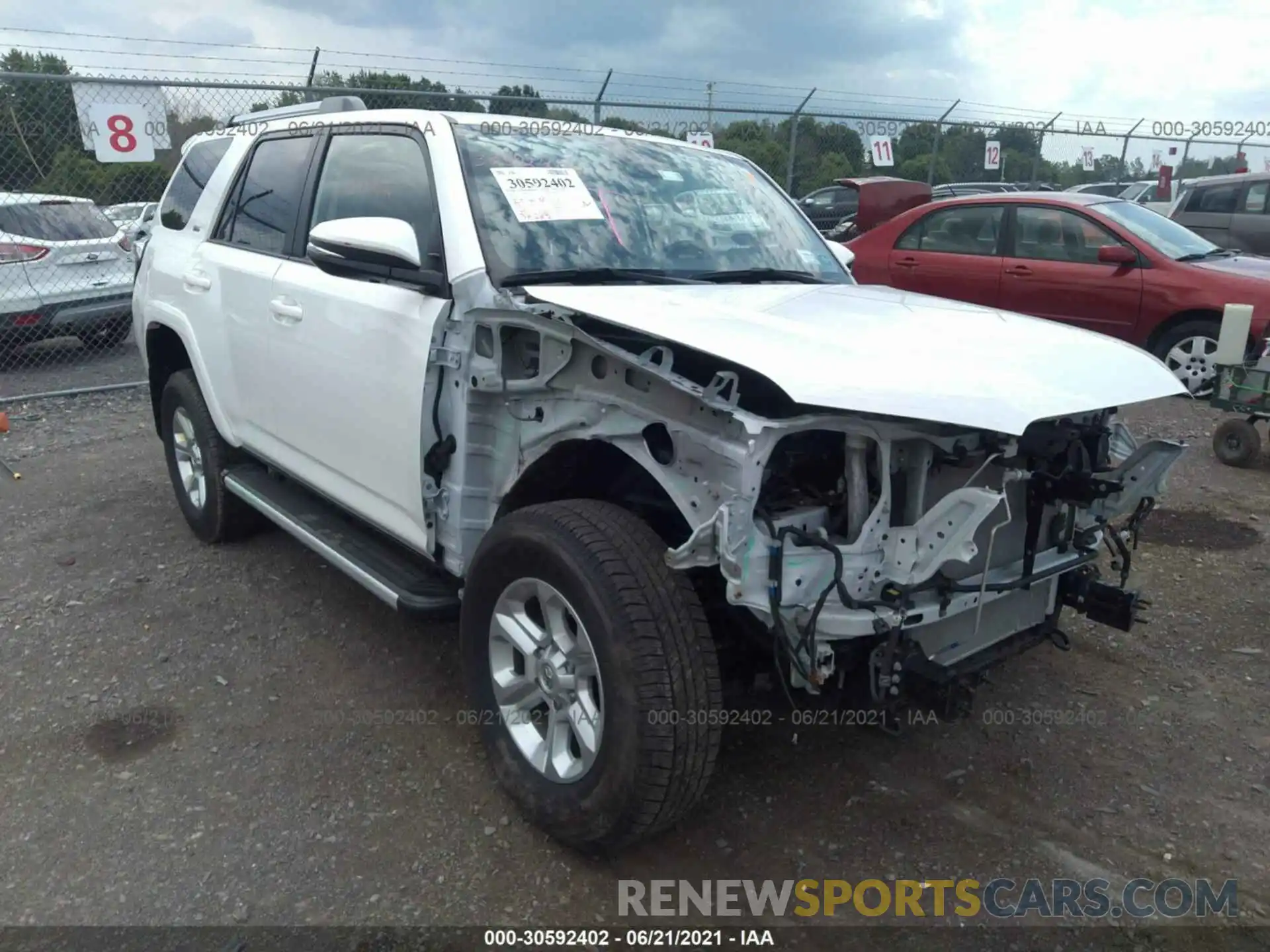 1 Photograph of a damaged car JTEBU5JRXL5739483 TOYOTA 4RUNNER 2020