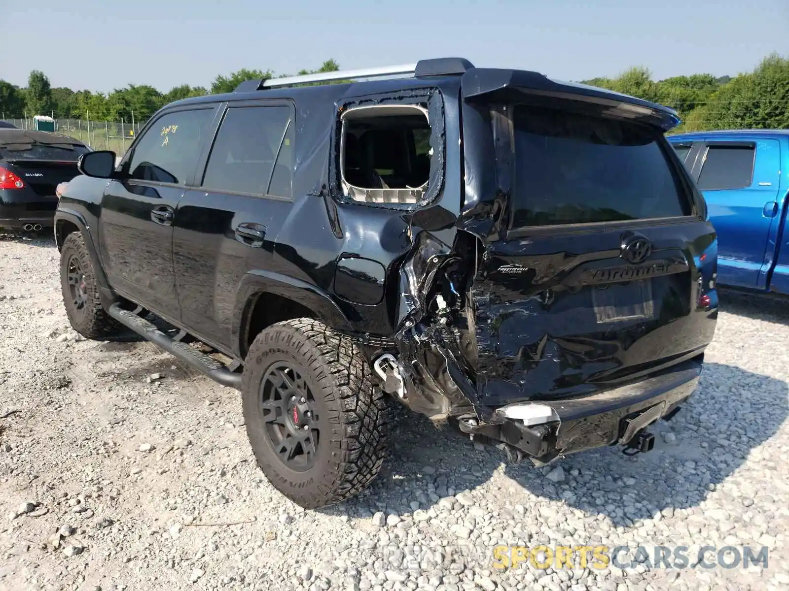 3 Photograph of a damaged car JTEBU5JRXL5741542 TOYOTA 4RUNNER 2020