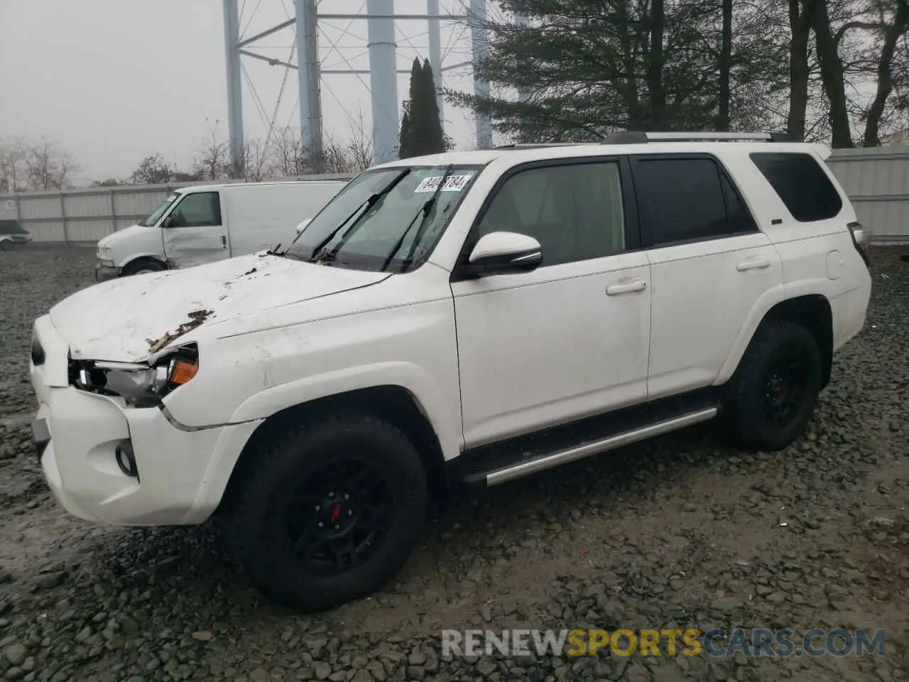 1 Photograph of a damaged car JTEBU5JRXL5754825 TOYOTA 4RUNNER 2020