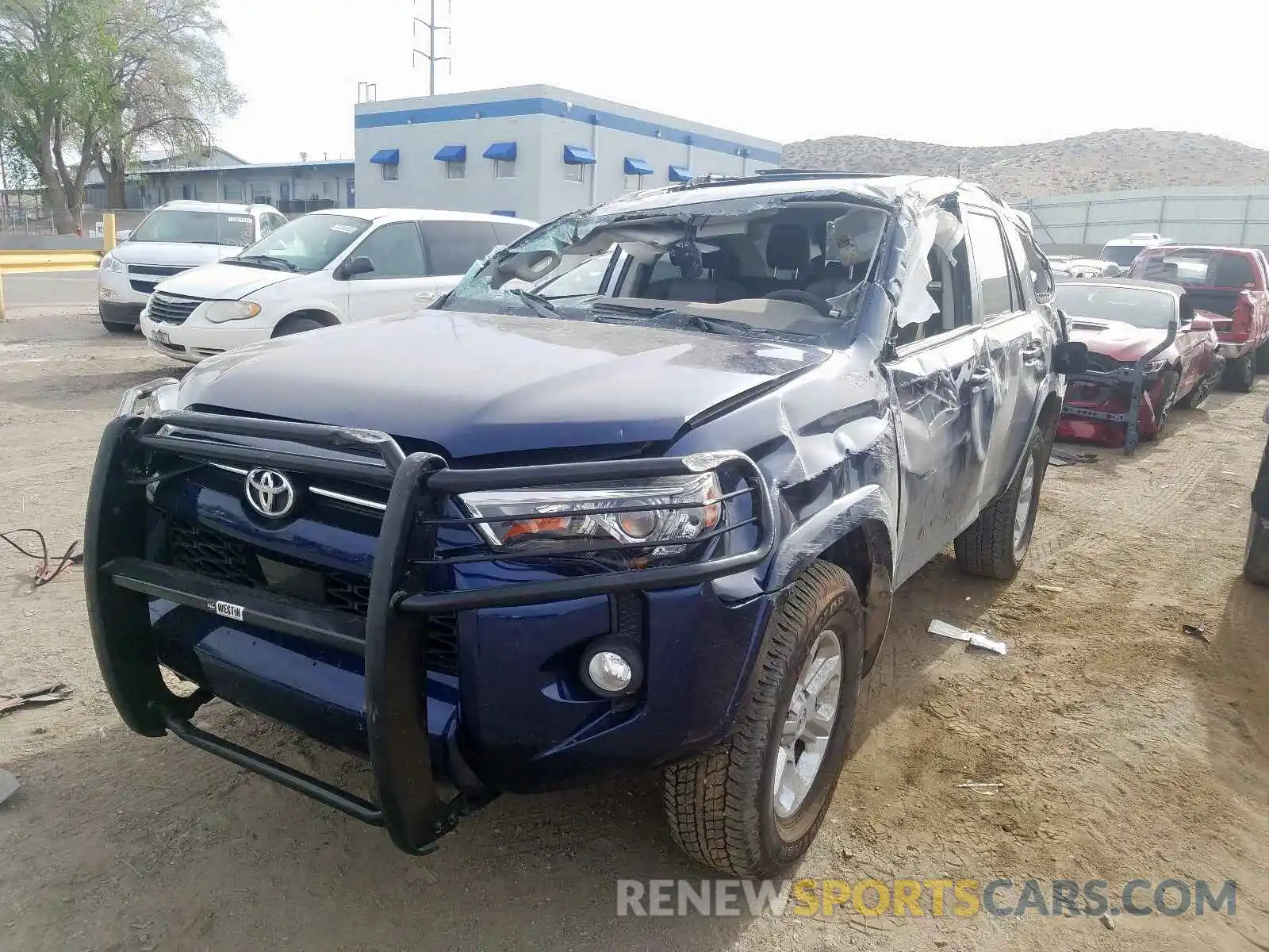 2 Photograph of a damaged car JTEBU5JRXL5755974 TOYOTA 4RUNNER 2020