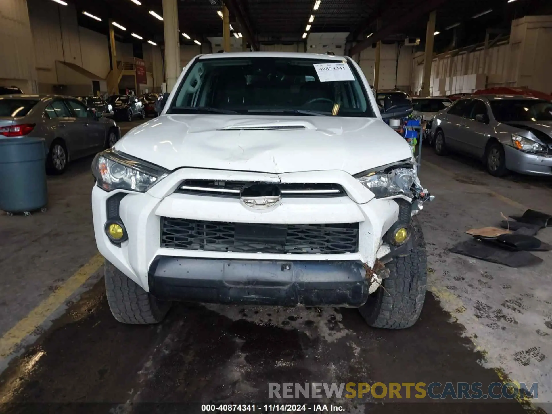 12 Photograph of a damaged car JTEBU5JRXL5761578 TOYOTA 4RUNNER 2020