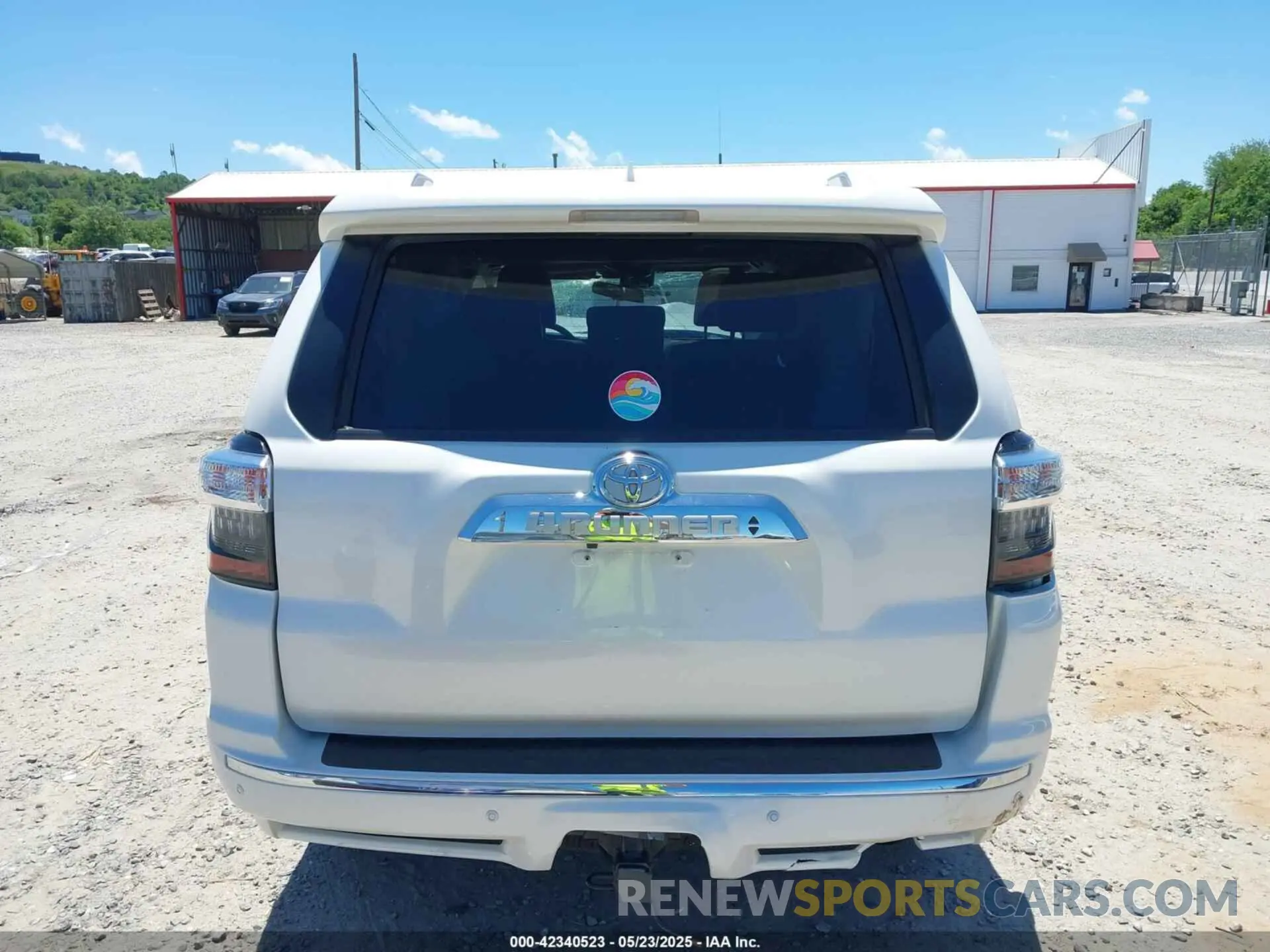 17 Photograph of a damaged car JTEBU5JRXL5762200 TOYOTA 4RUNNER 2020