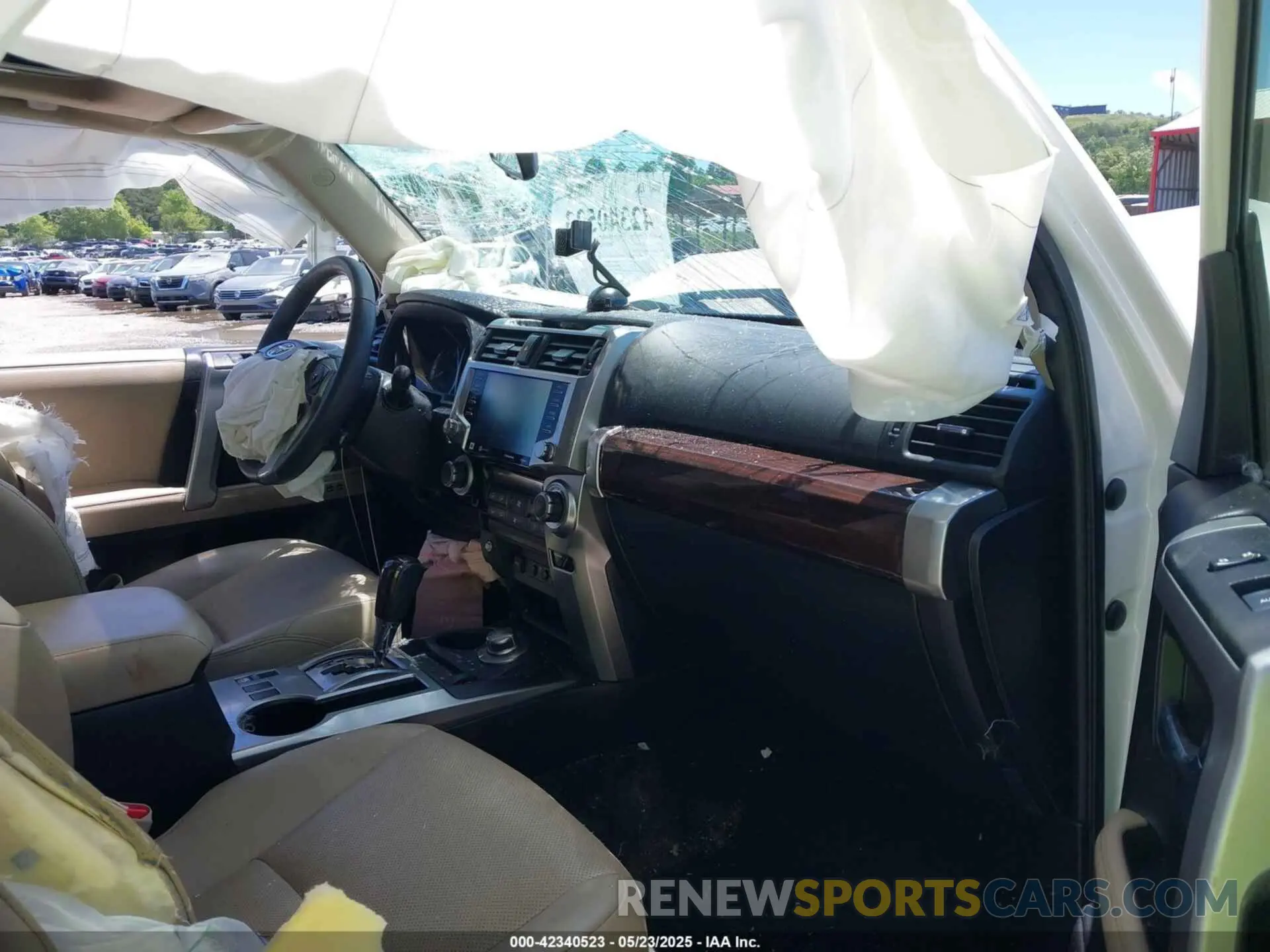 5 Photograph of a damaged car JTEBU5JRXL5762200 TOYOTA 4RUNNER 2020