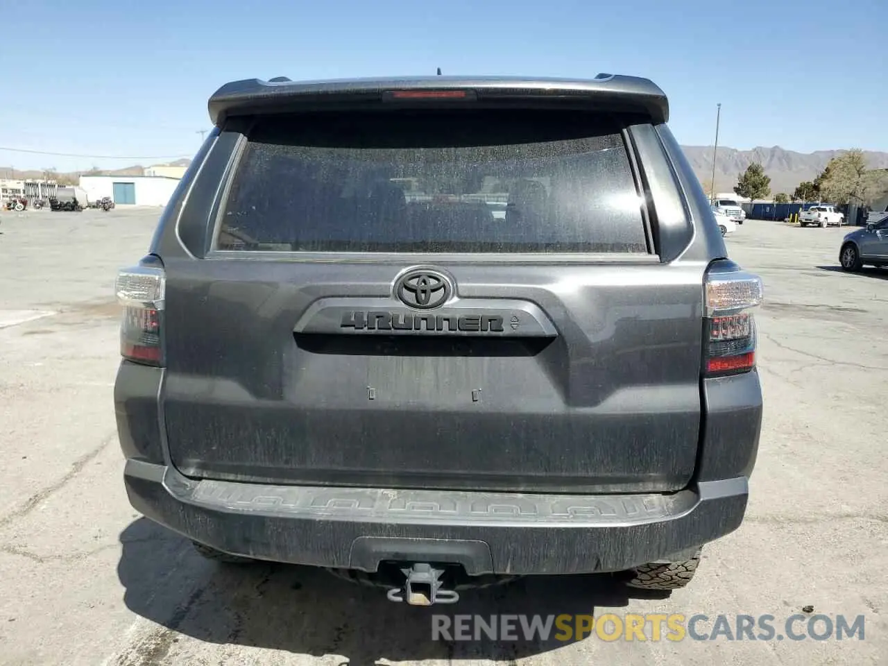 6 Photograph of a damaged car JTEBU5JRXL5772287 TOYOTA 4RUNNER 2020