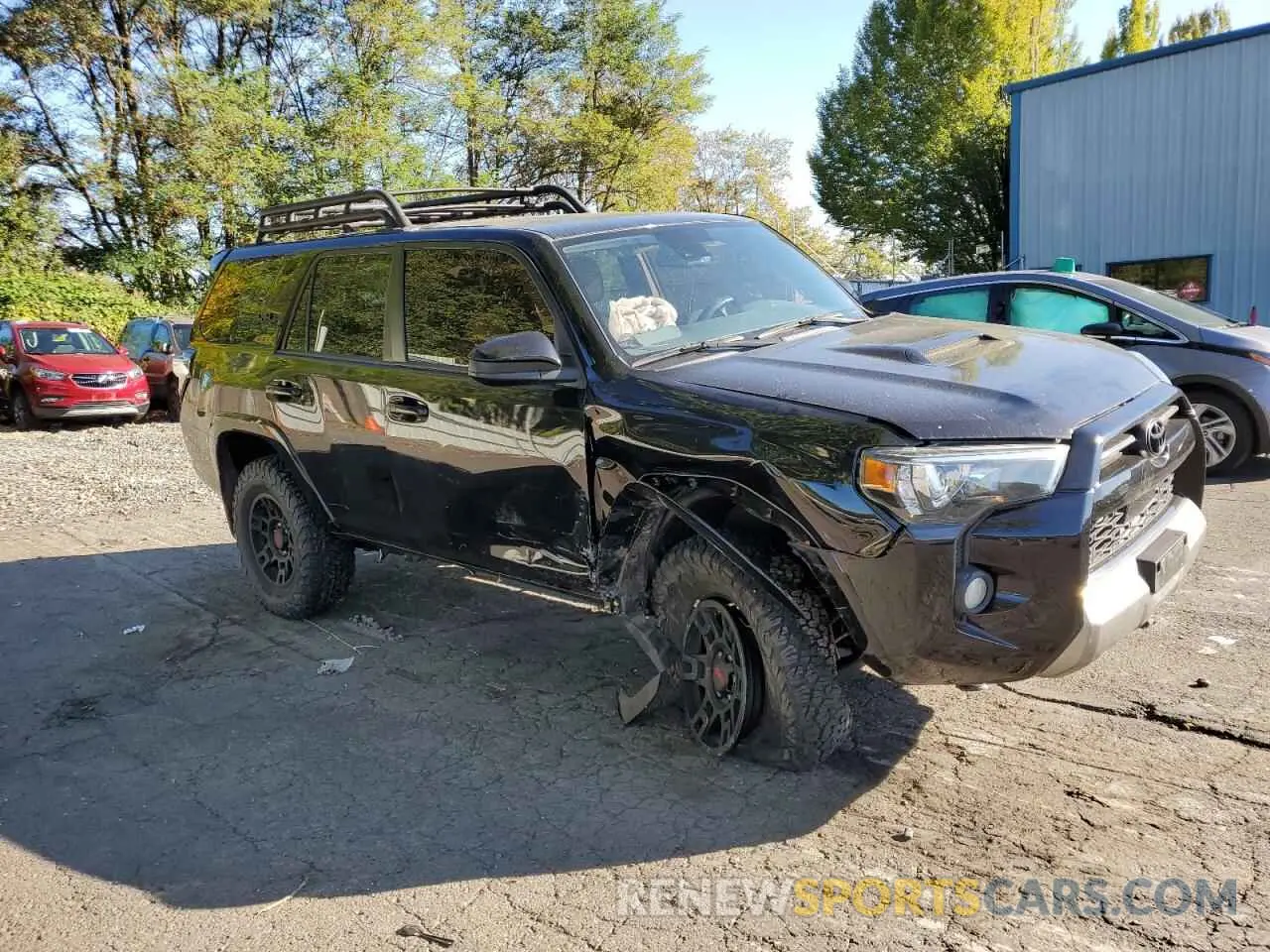 4 Photograph of a damaged car JTEBU5JRXL5775545 TOYOTA 4RUNNER 2020