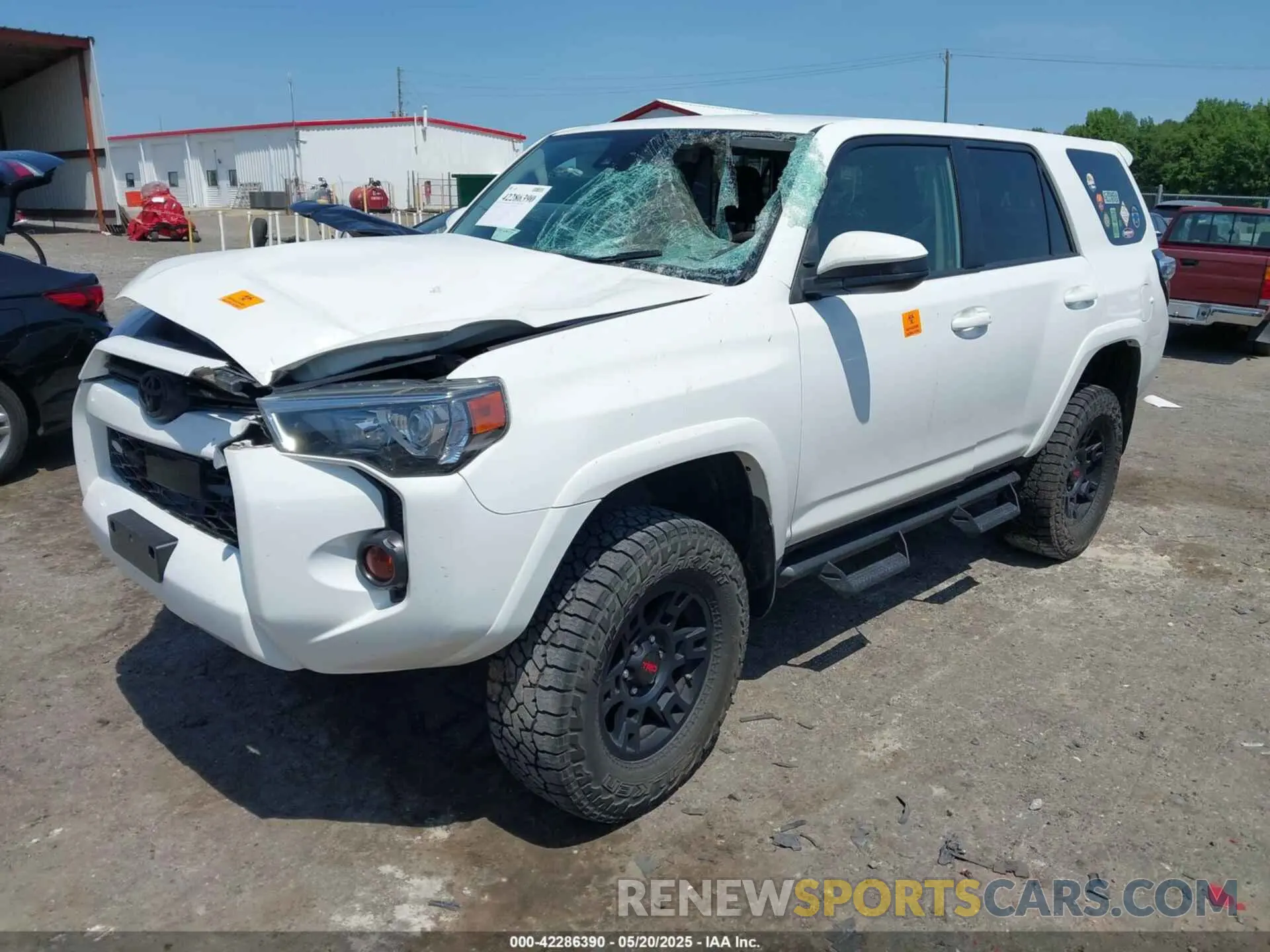 2 Photograph of a damaged car JTEBU5JRXL5790319 TOYOTA 4RUNNER 2020