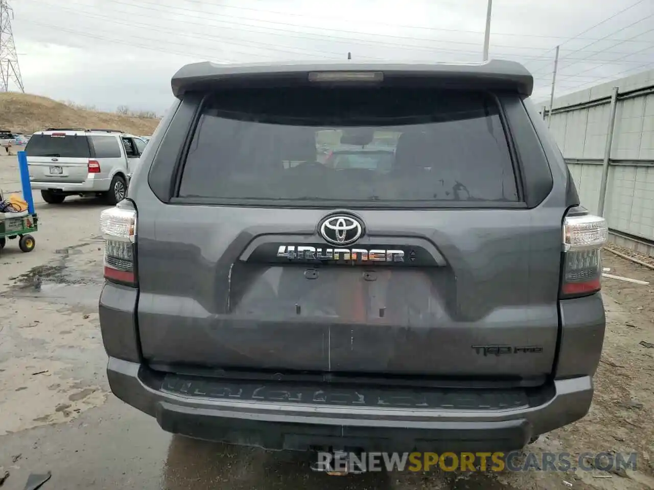 6 Photograph of a damaged car JTEBU5JRXL5803991 TOYOTA 4RUNNER 2020