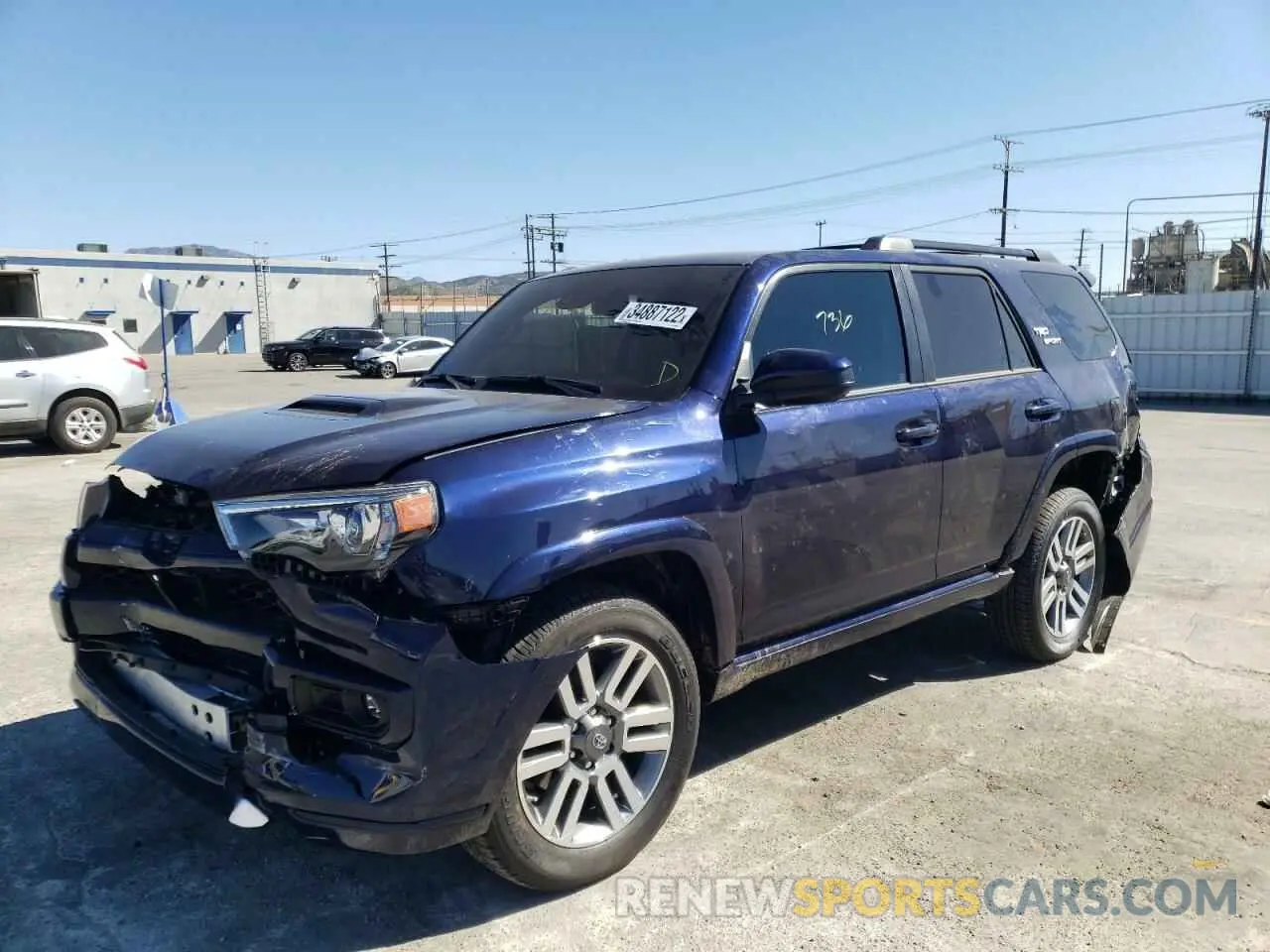 2 Photograph of a damaged car JTEBU5JRXL5811850 TOYOTA 4RUNNER 2020